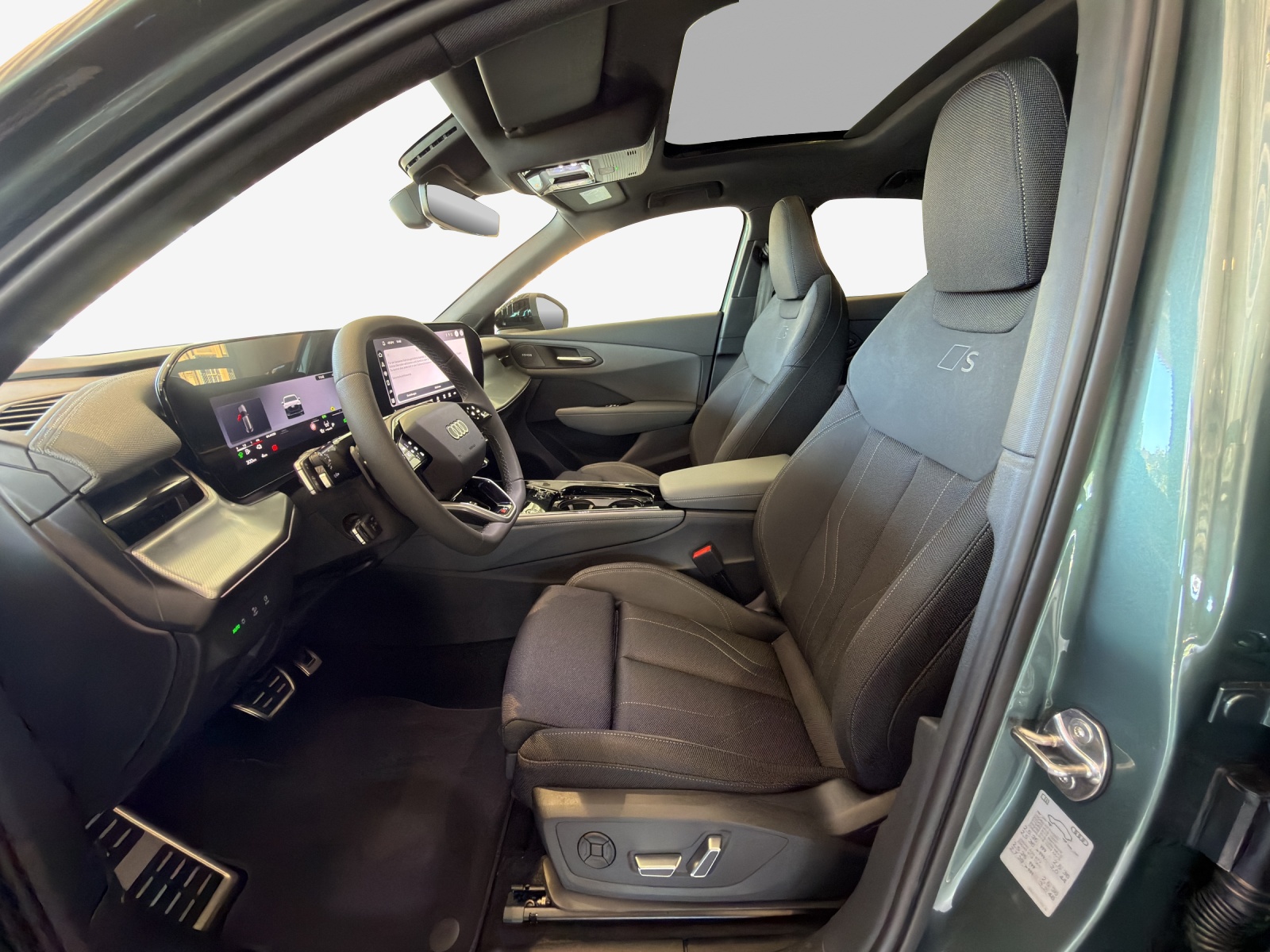 AUDI Q3 Sportback e-hybrid 200 kW S tronig-image-7