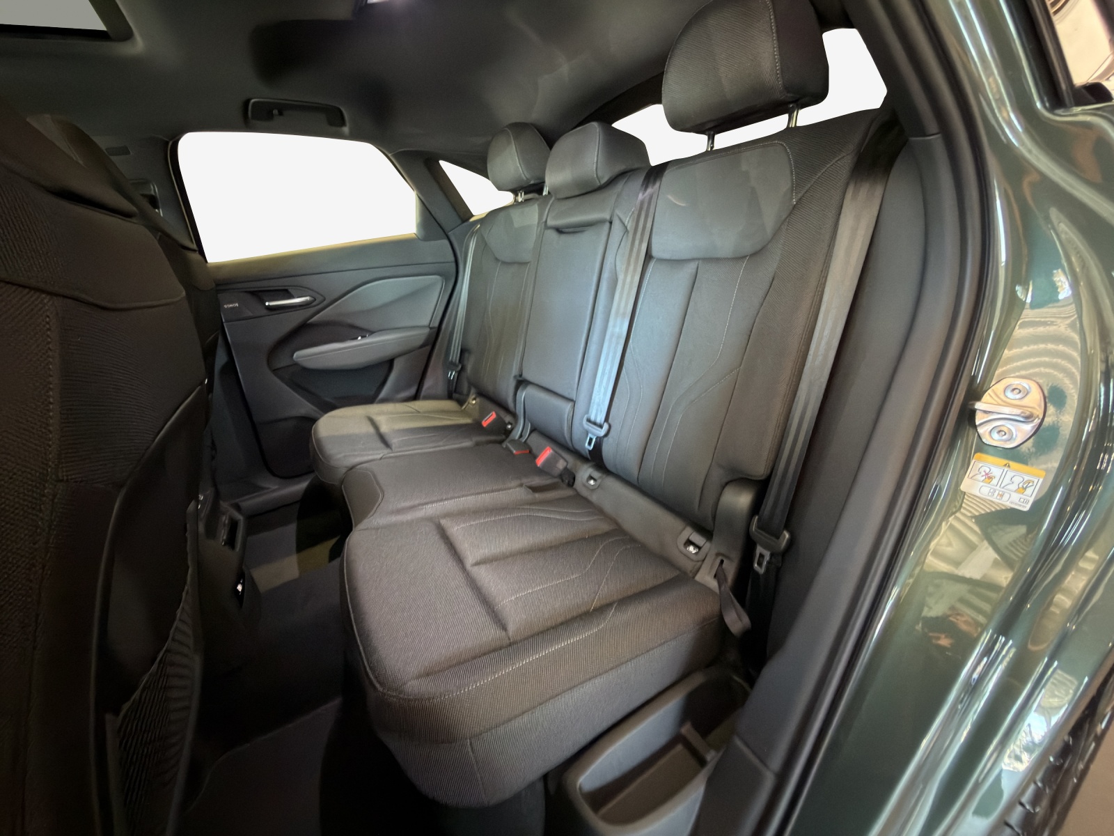 AUDI Q3 Sportback e-hybrid 200 kW S tronig-image-11