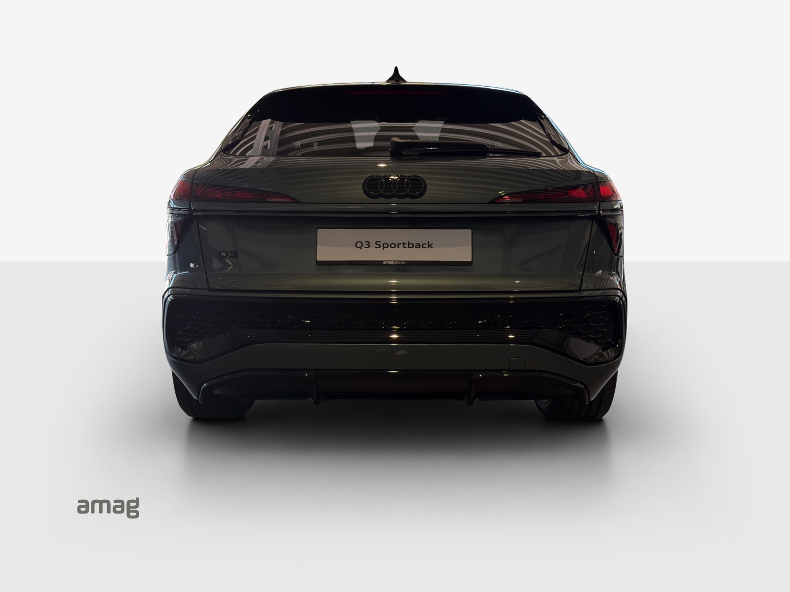AUDI Q3 Sportback e-hybrid 200 kW S tronig-image-3