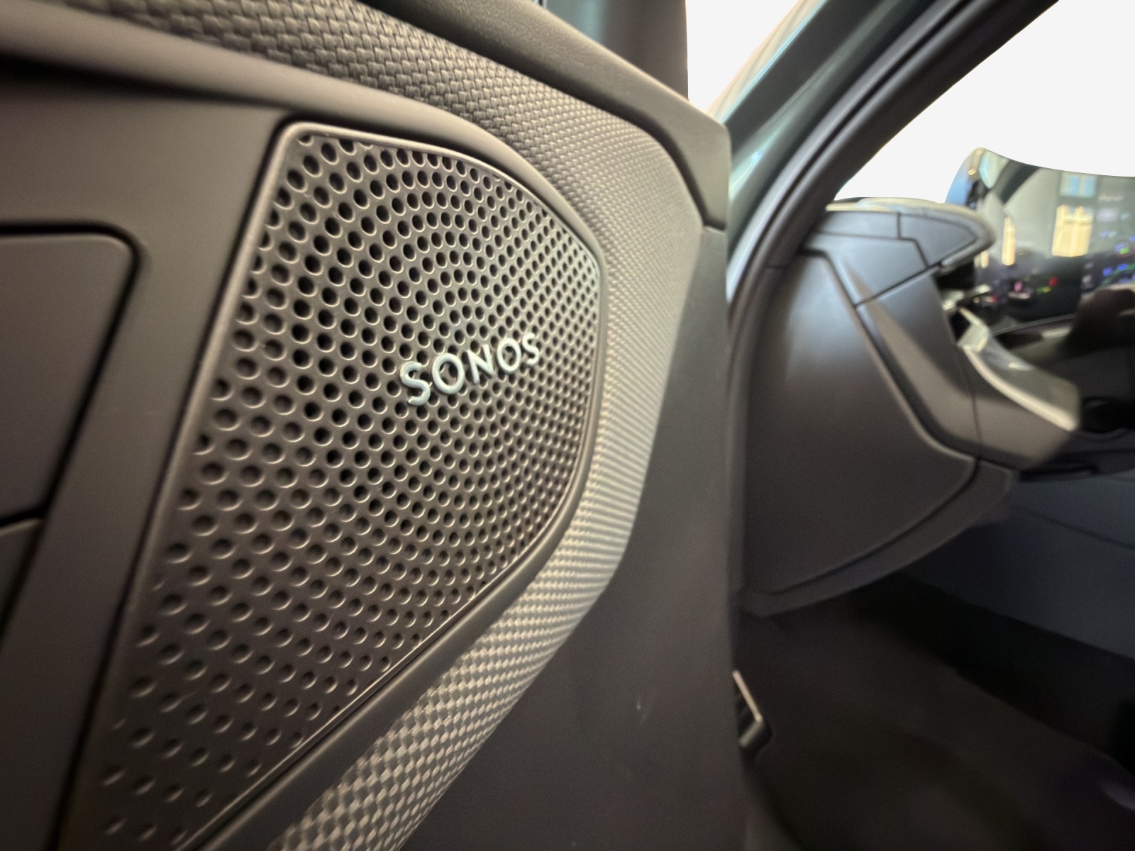 AUDI Q3 Sportback e-hybrid 200 kW S tronig-image-15