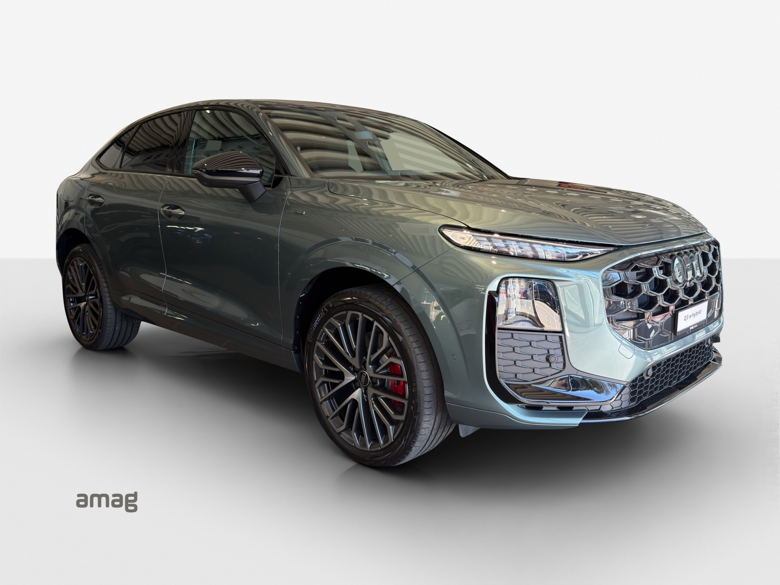 AUDI Q3 Sportback e-hybrid 200 kW S tronig-image-5