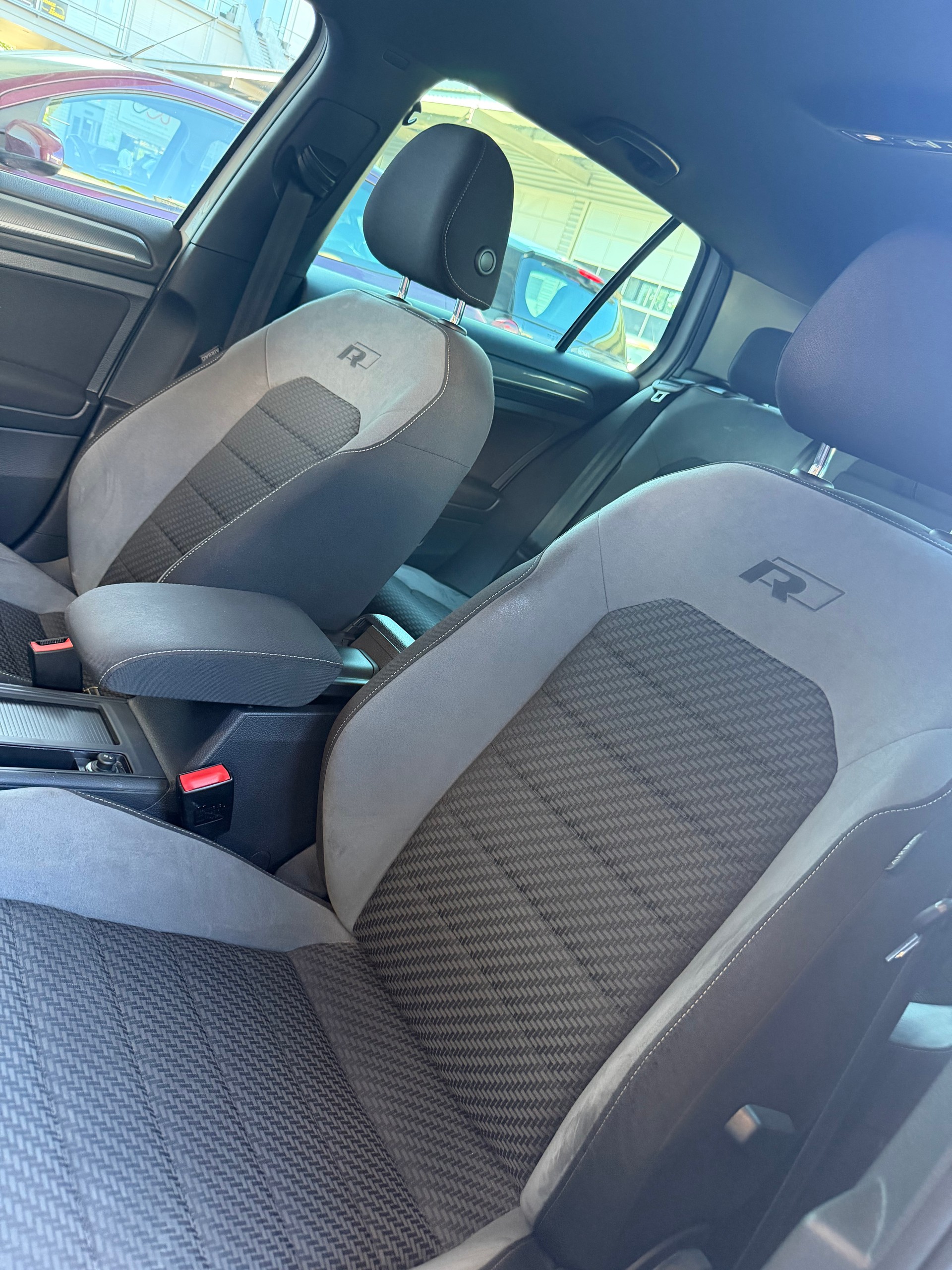 VW Golf 1.5 TSI DSG R-Line-image-7