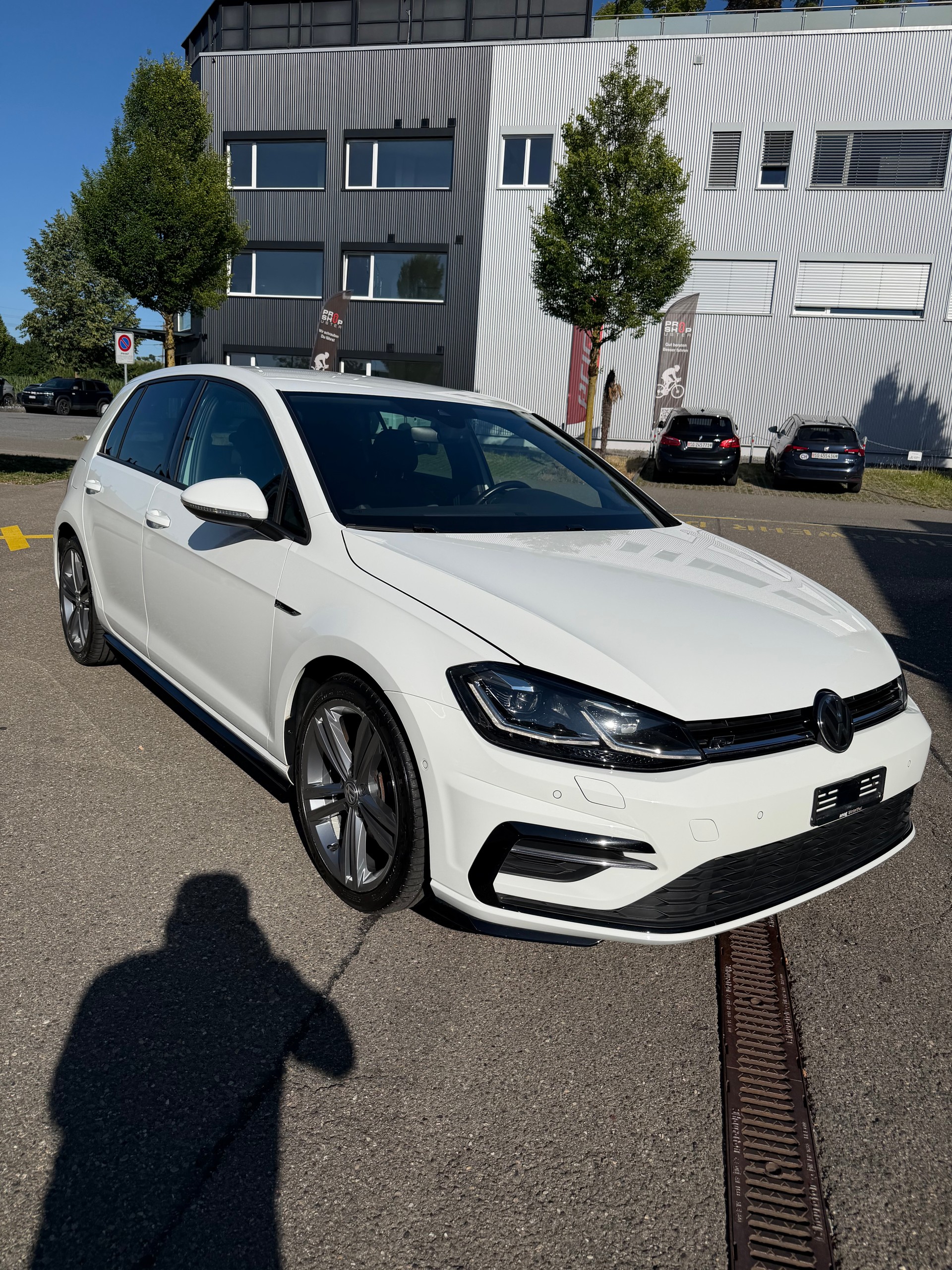 VW Golf 1.5 TSI DSG R-Line-image-1