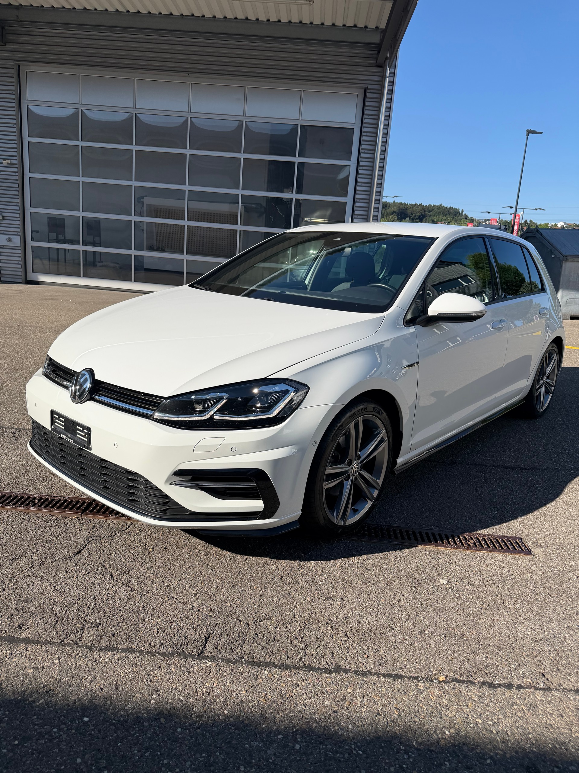 VW Golf 1.5 TSI DSG R-Line-image-0