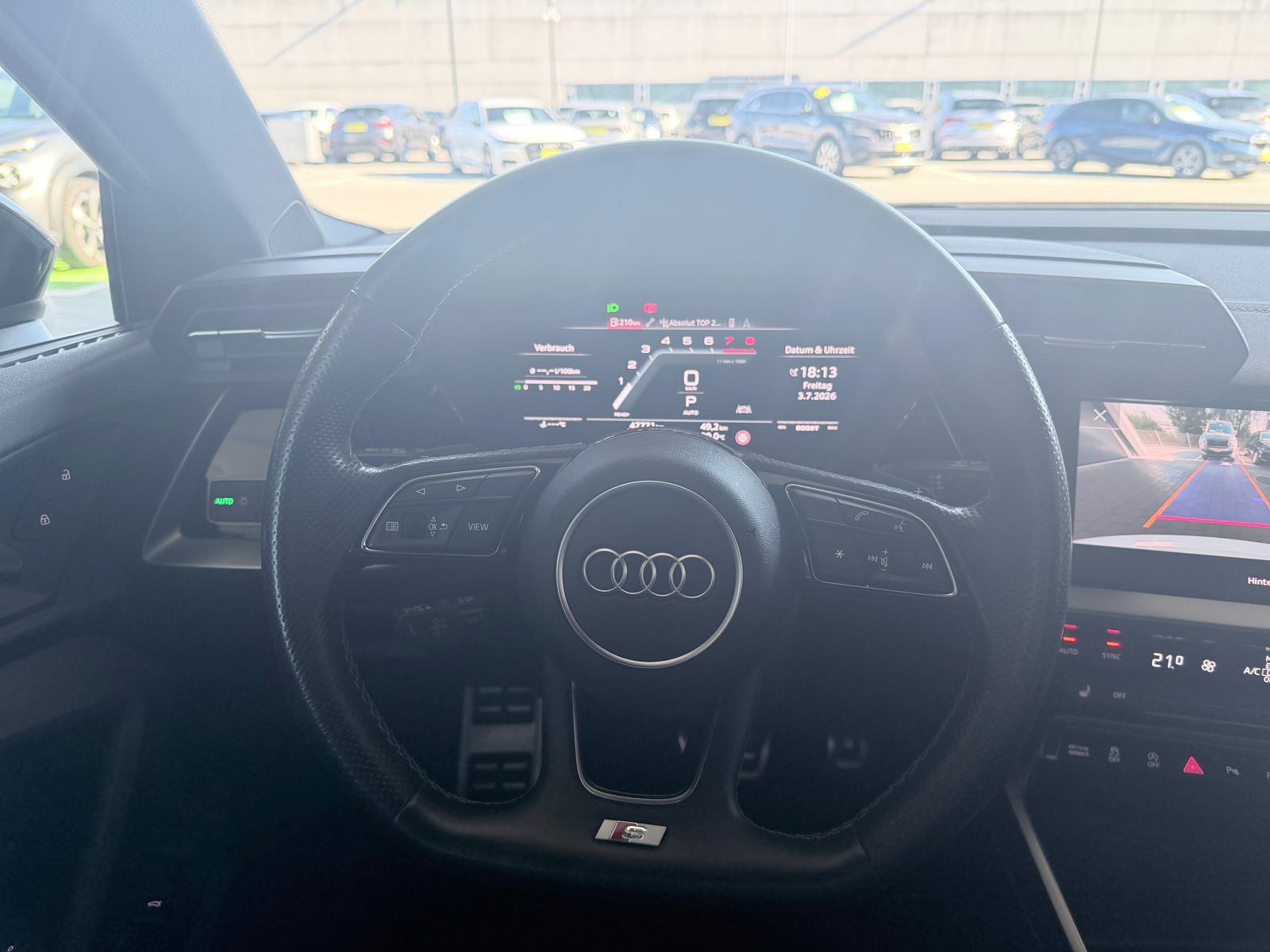 AUDI S3 Limousine 2.0 TFSI quattro S-Tronic-image-7