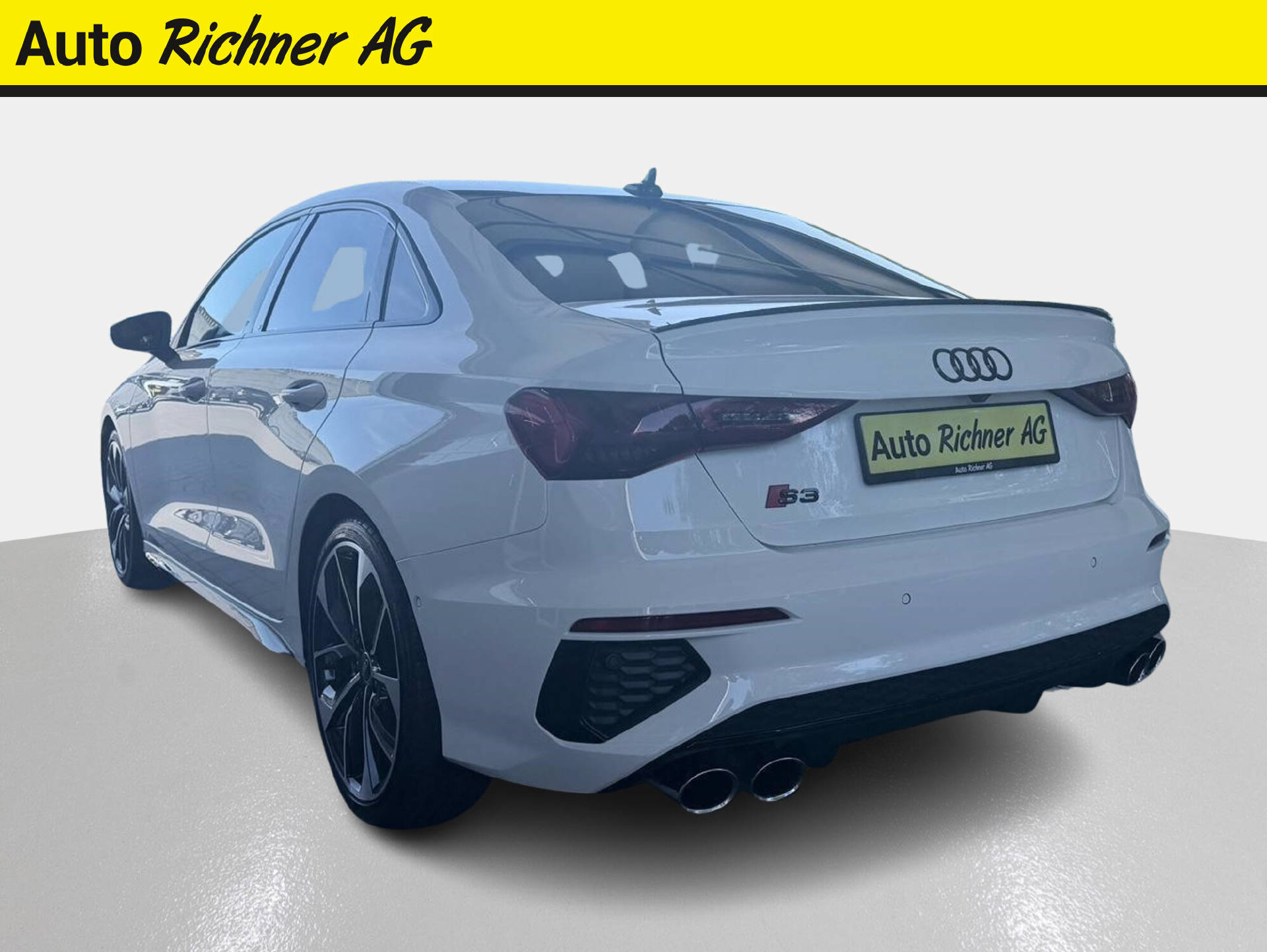 AUDI S3 Limousine 2.0 TFSI quattro S-Tronic-image-4