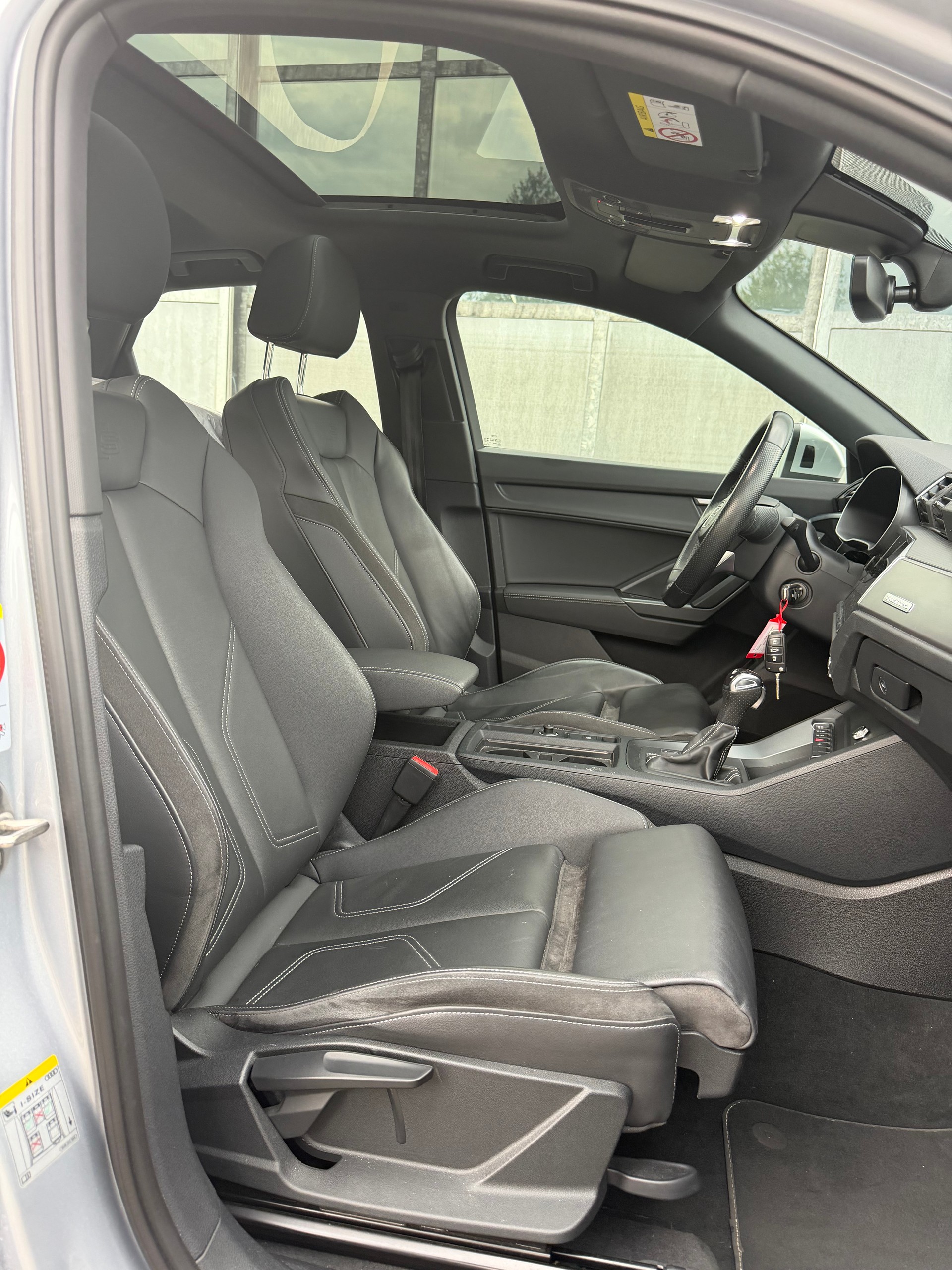 AUDI Q3 Sportback 40 TFSI S line quattro S-tronic-image-7