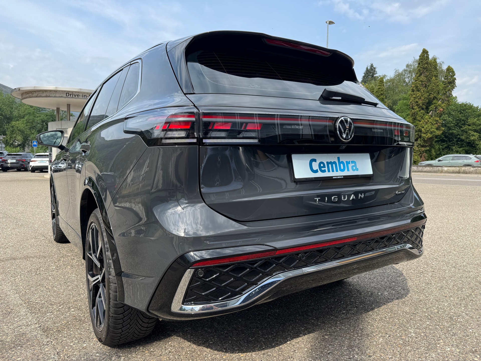 VW Tiguan 2.0 TDI SCR R-Line 4Motion DSG-image-7