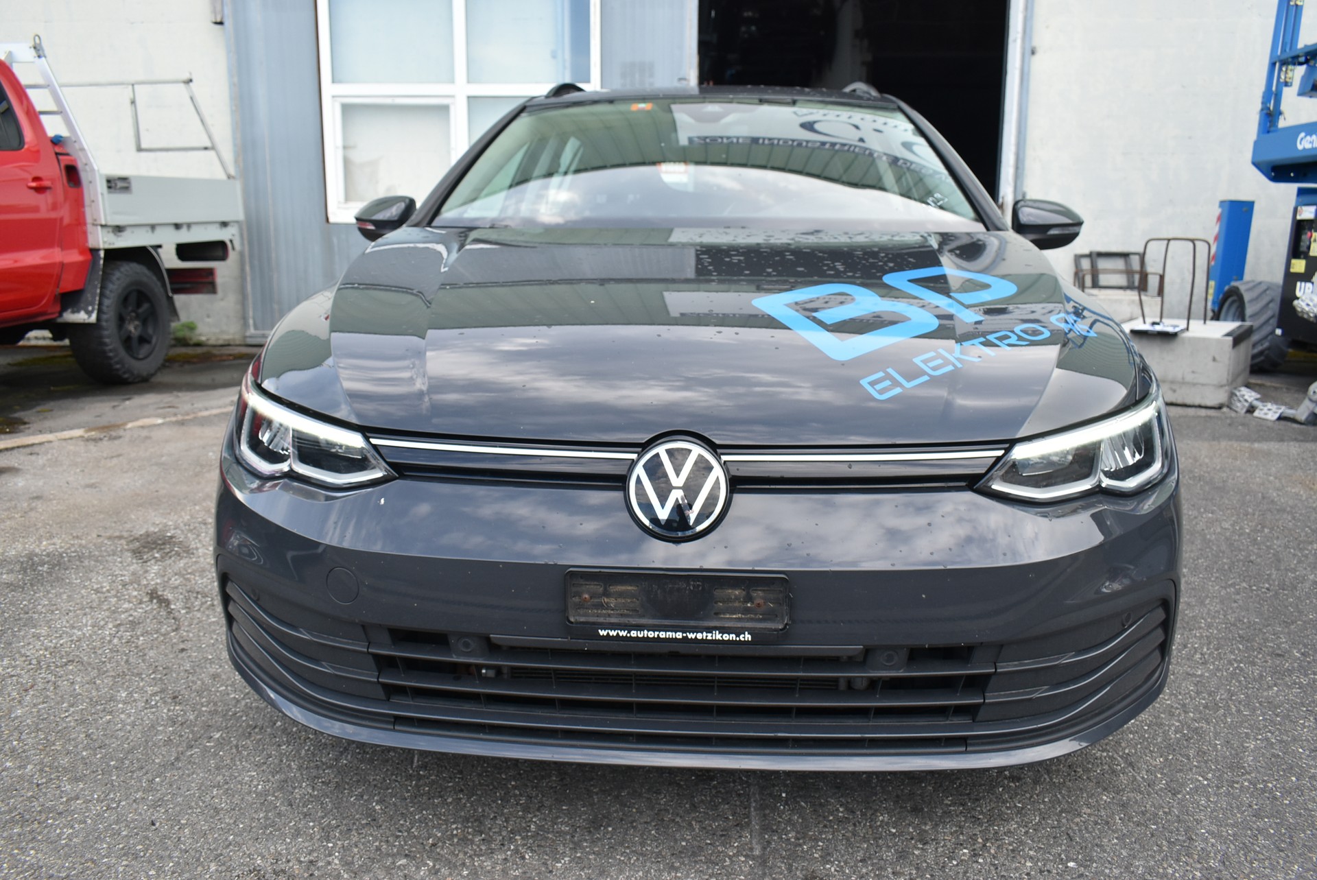 VW Golf Variant 1.5 TSI Life-image-4