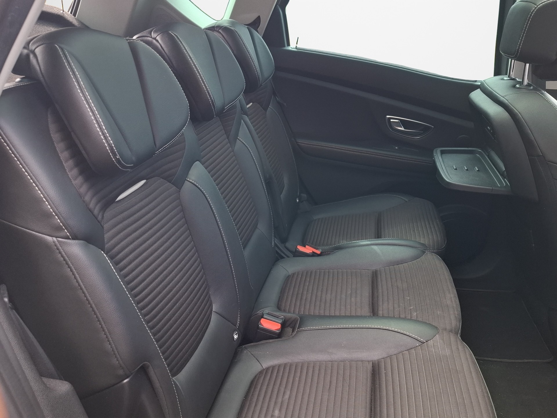 RENAULT Scénic 1.2 16V Turbo Bose-image-15