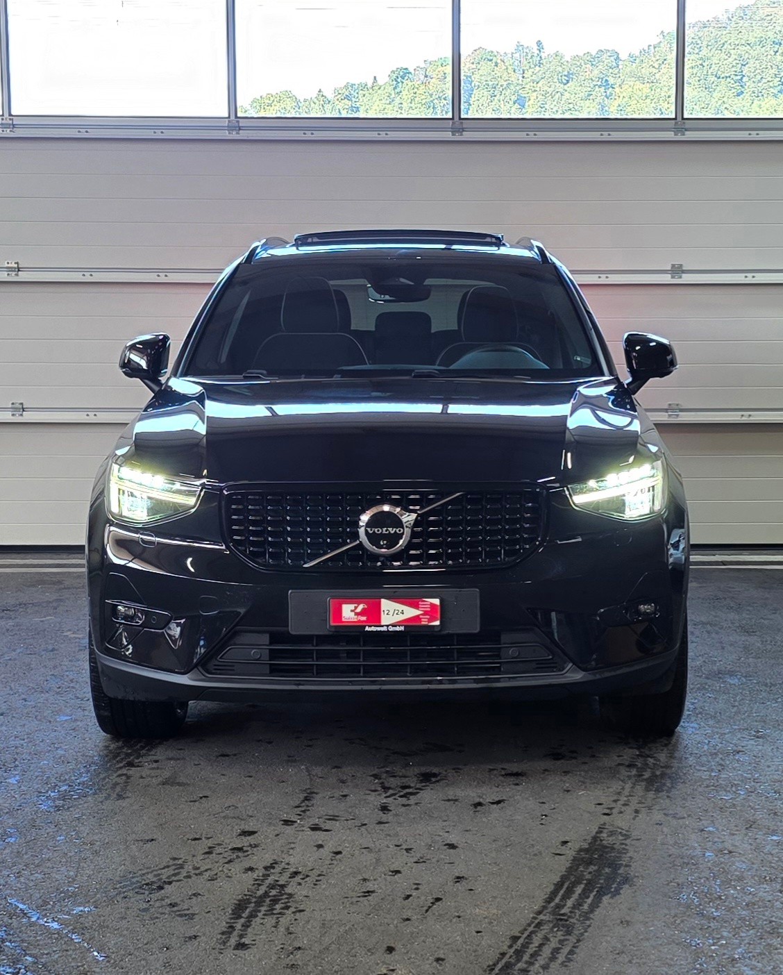 VOLVO XC40 B4 Benzin Mild Hybrid AWD Ultimate Dark DCT *360°Kamera*Lenkrad-&Sitzheizung*Harman/Kardon MIT AHK*-image-7