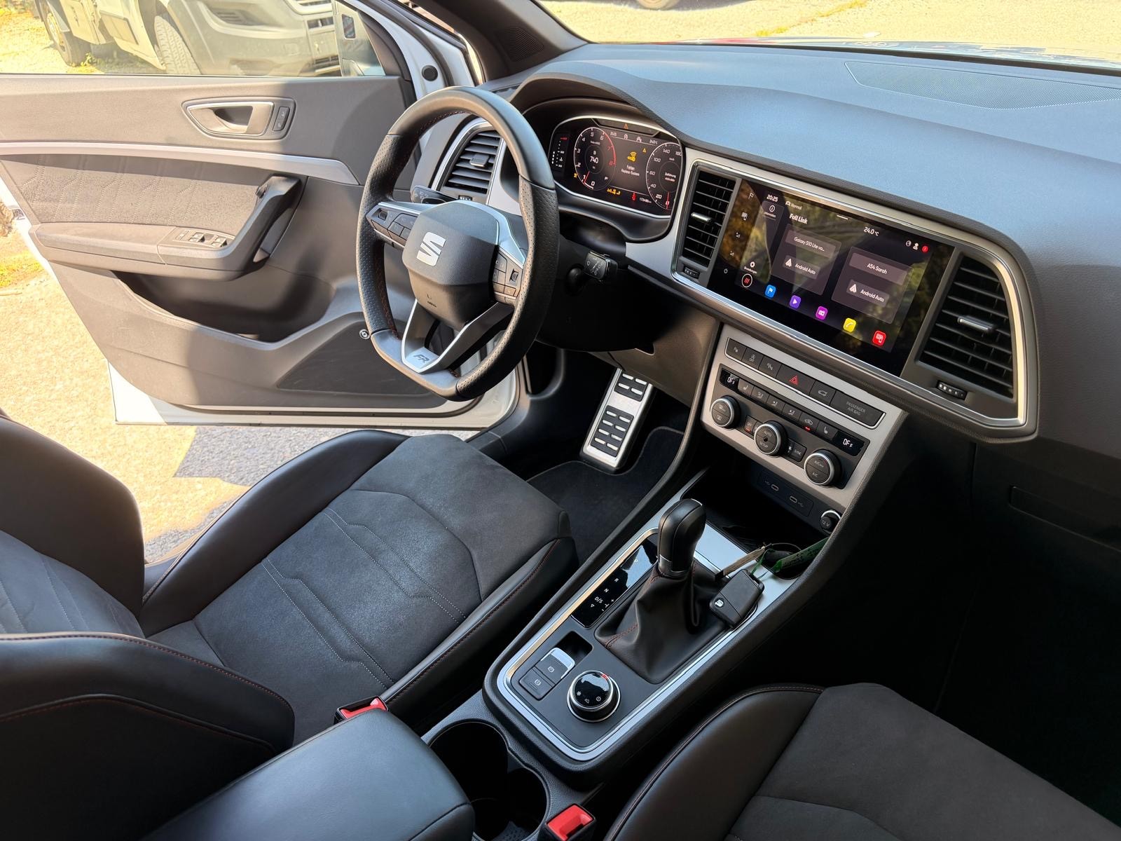 SEAT Ateca 2.0 TSI FR 4Drive DSG-image-11