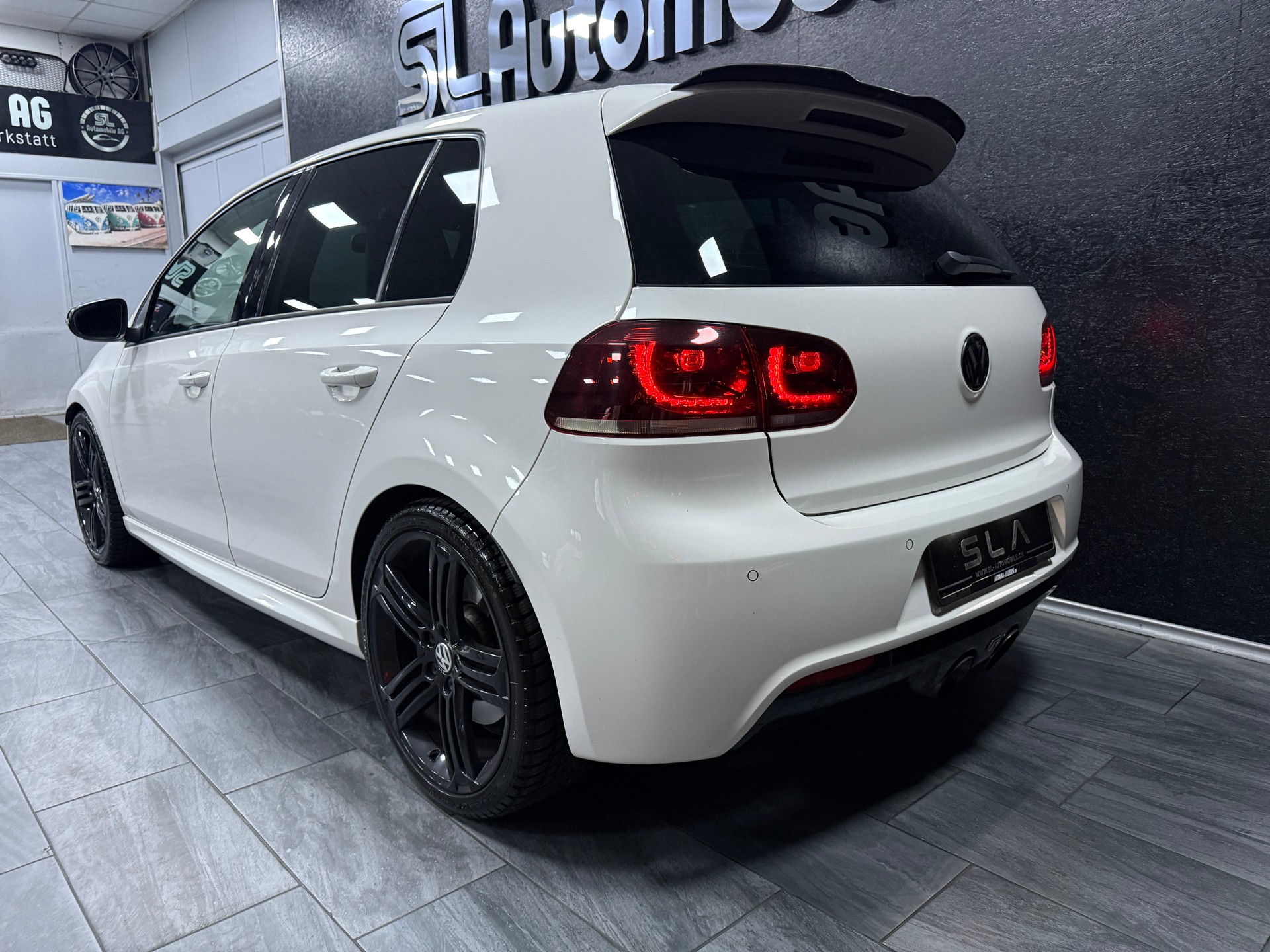 VW Golf 2.0 TSI R Team 4Motion DSG-image-6
