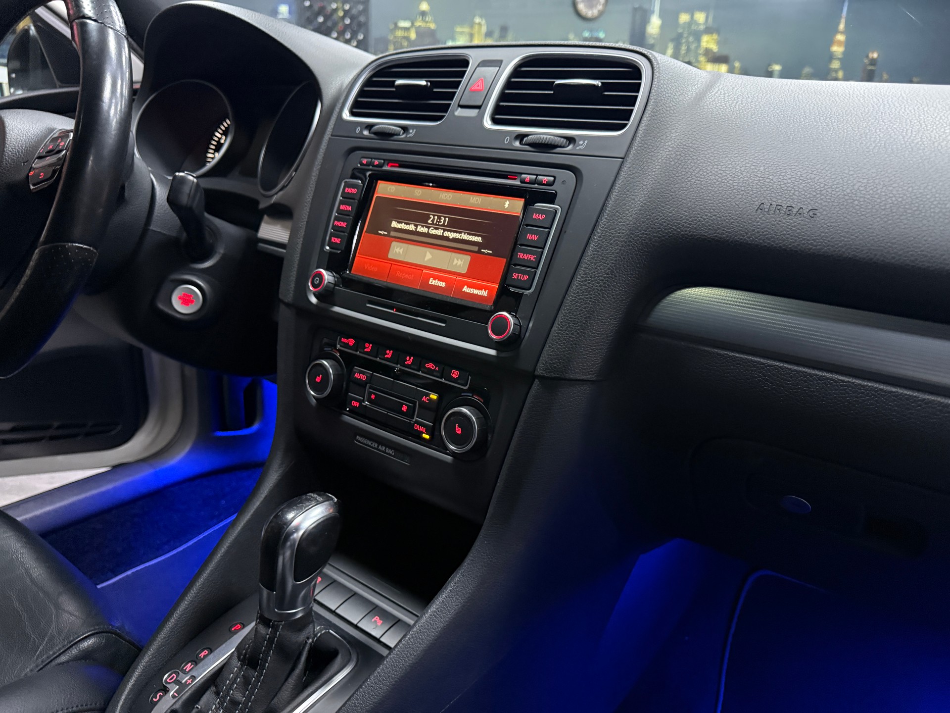 VW Golf 2.0 TSI R Team 4Motion DSG-image-14