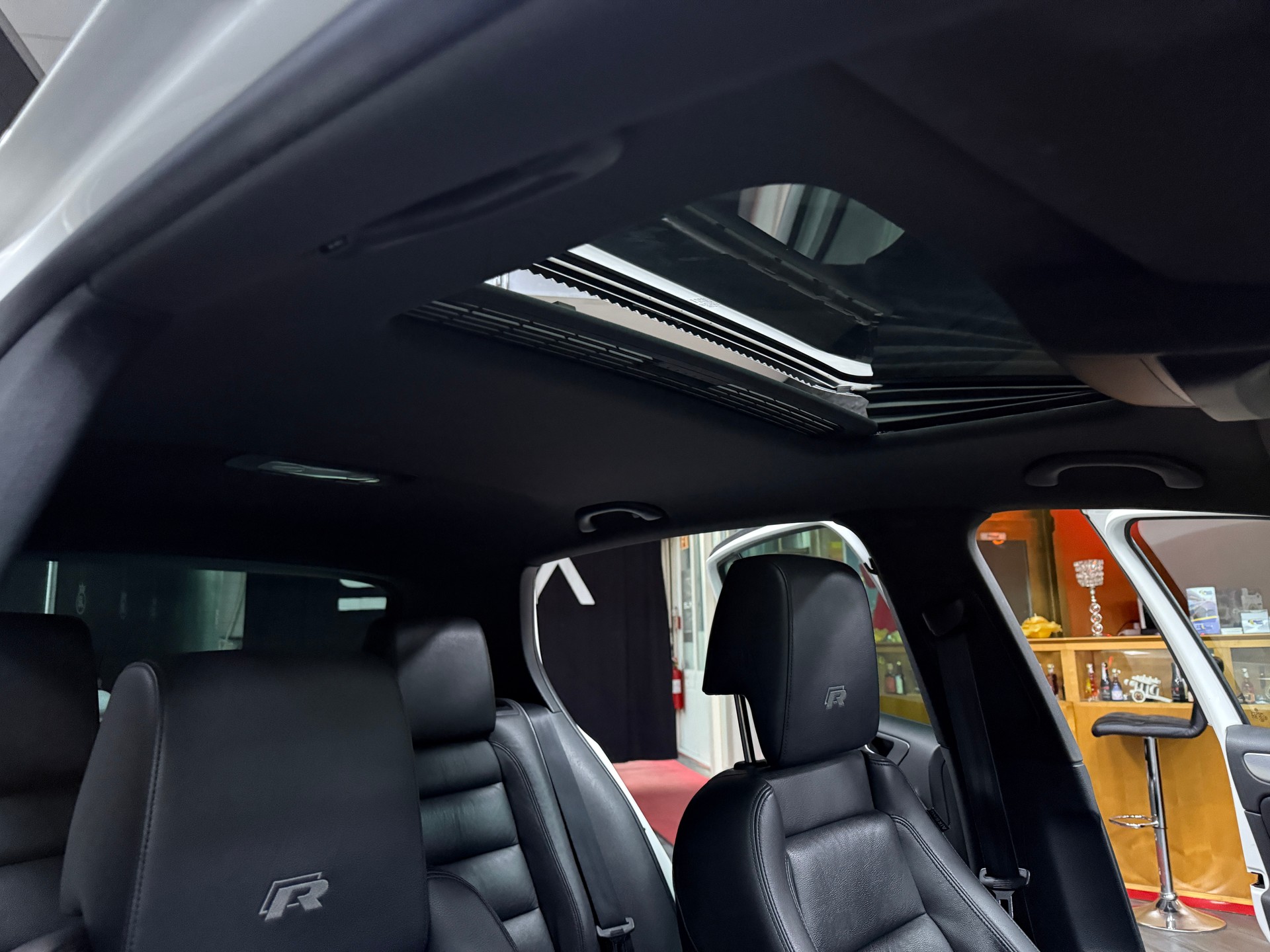 VW Golf 2.0 TSI R Team 4Motion DSG-image-13