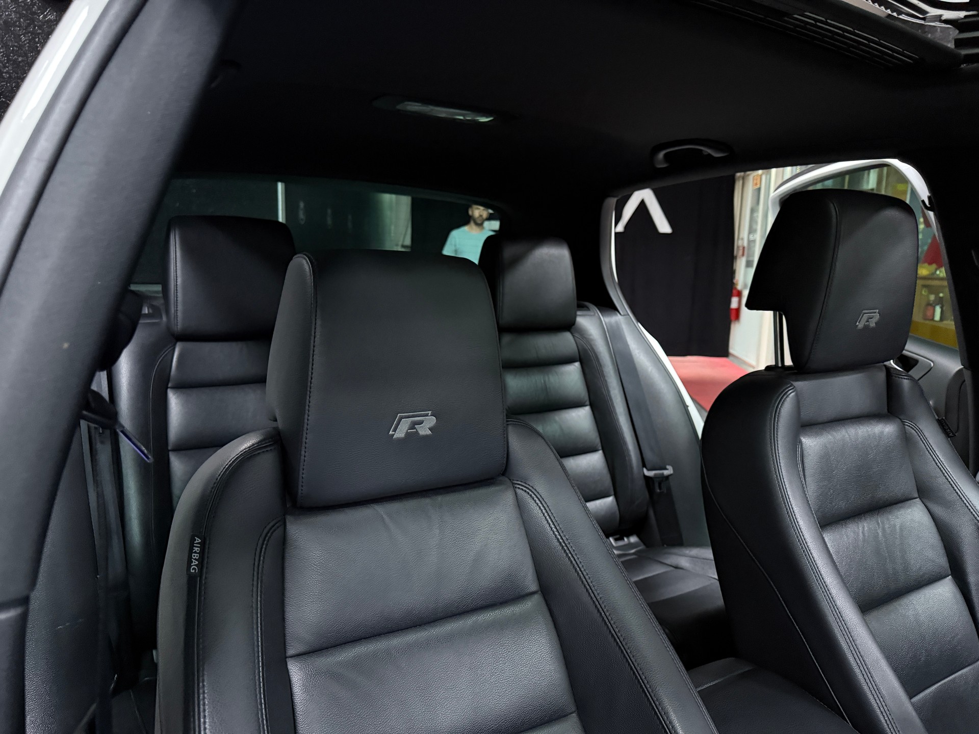 VW Golf 2.0 TSI R Team 4Motion DSG-image-12