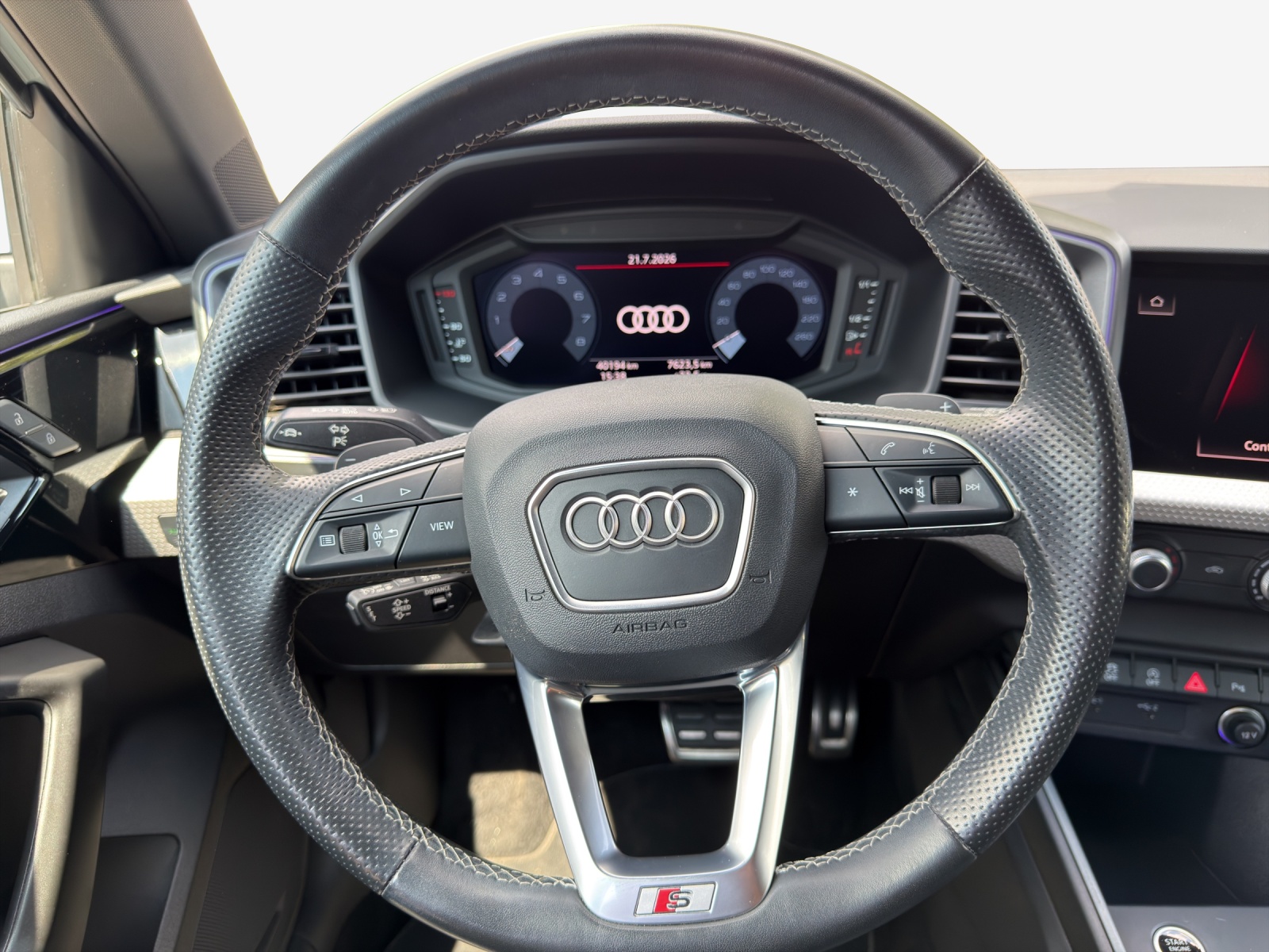 AUDI A1 allstreet 30 TFSI Attraction S-tronic-image-9