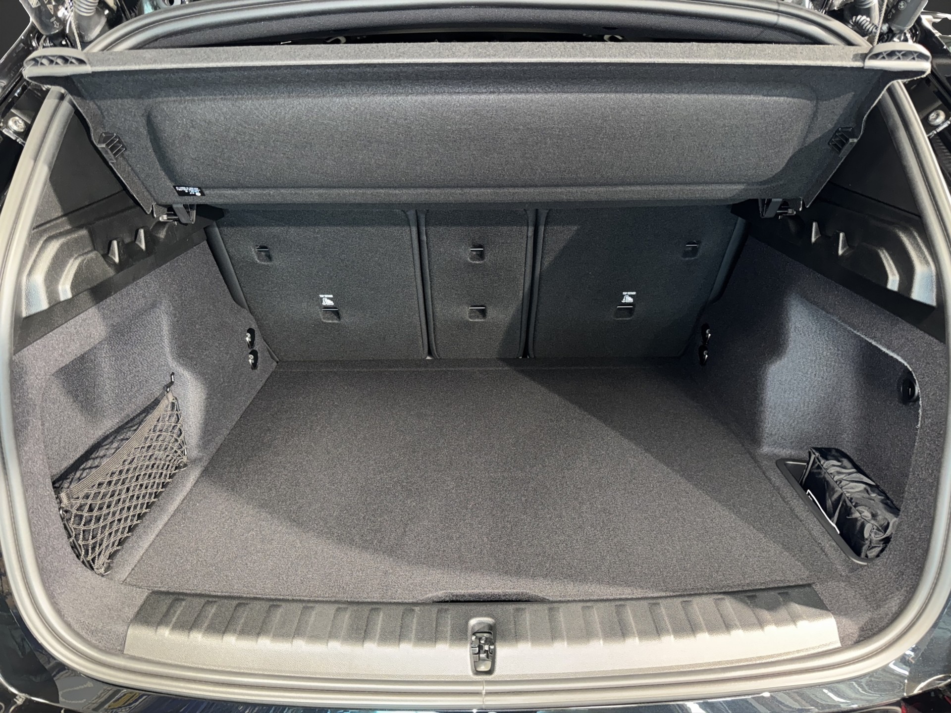 BMW X1 23i xDrive-image-15