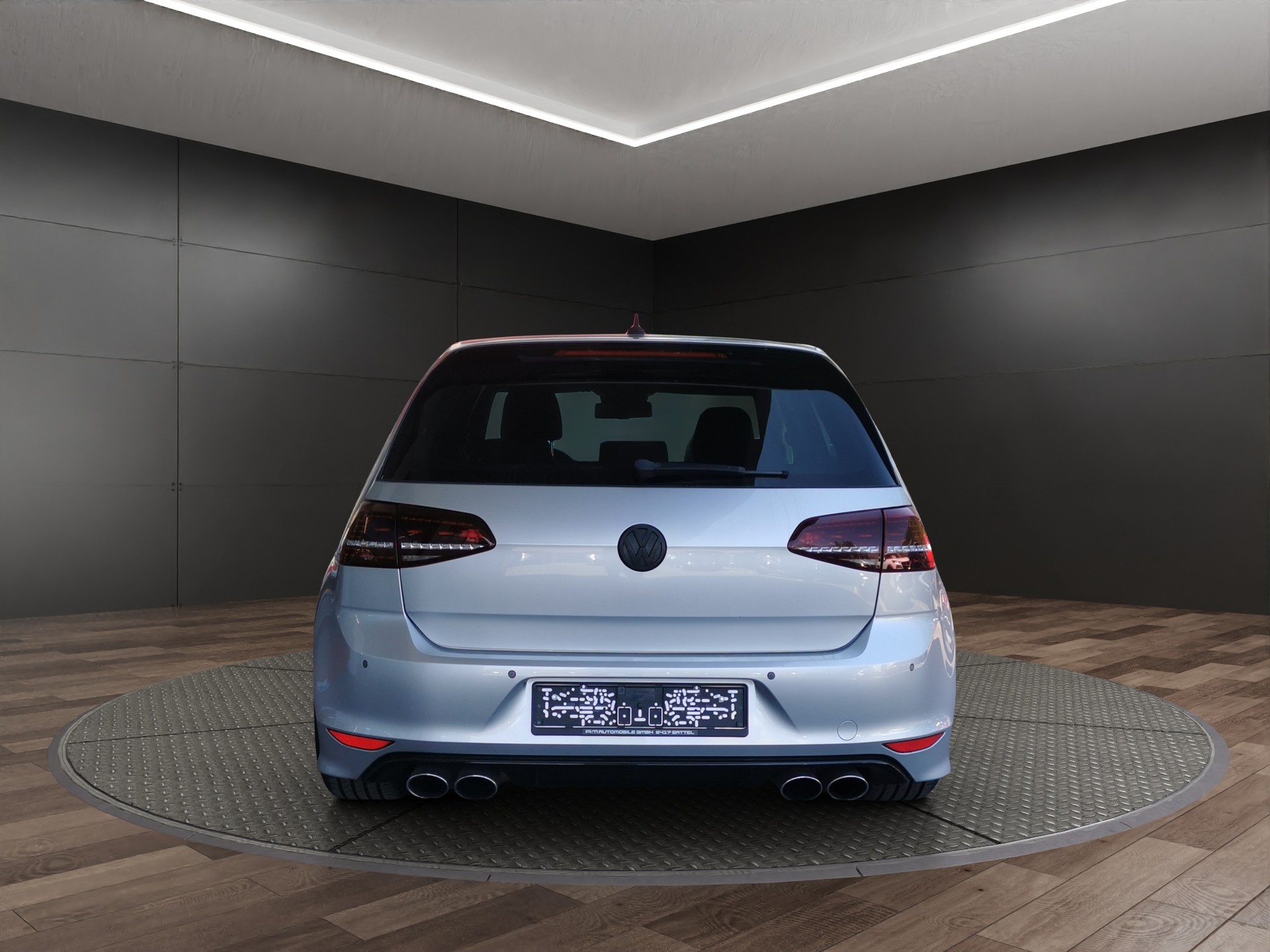 VW Golf 2.0 TSI R 4Motion DSG-image-7