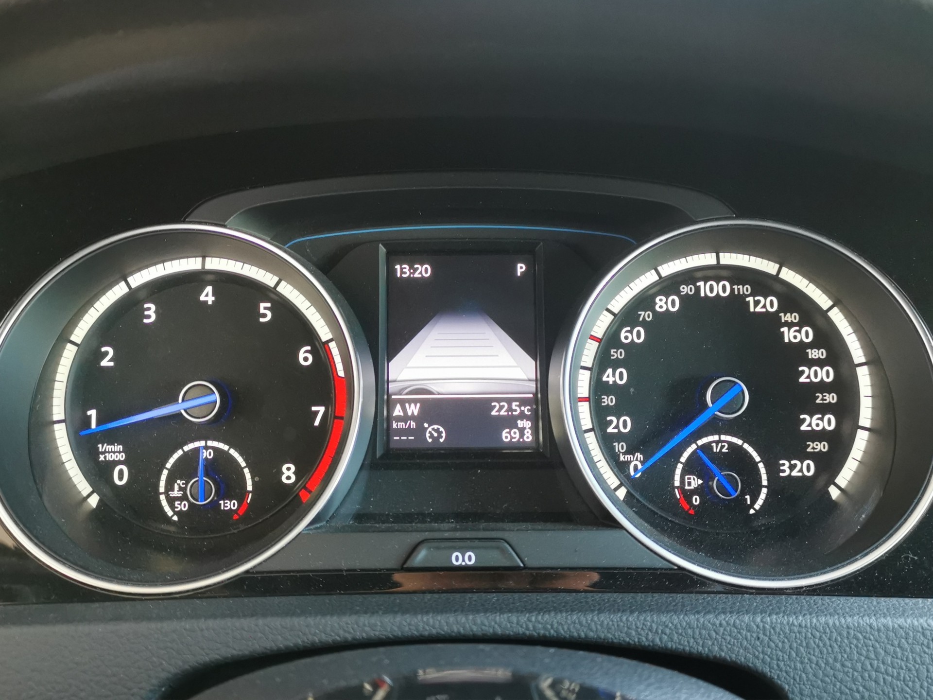 VW Golf 2.0 TSI R 4Motion DSG-image-16