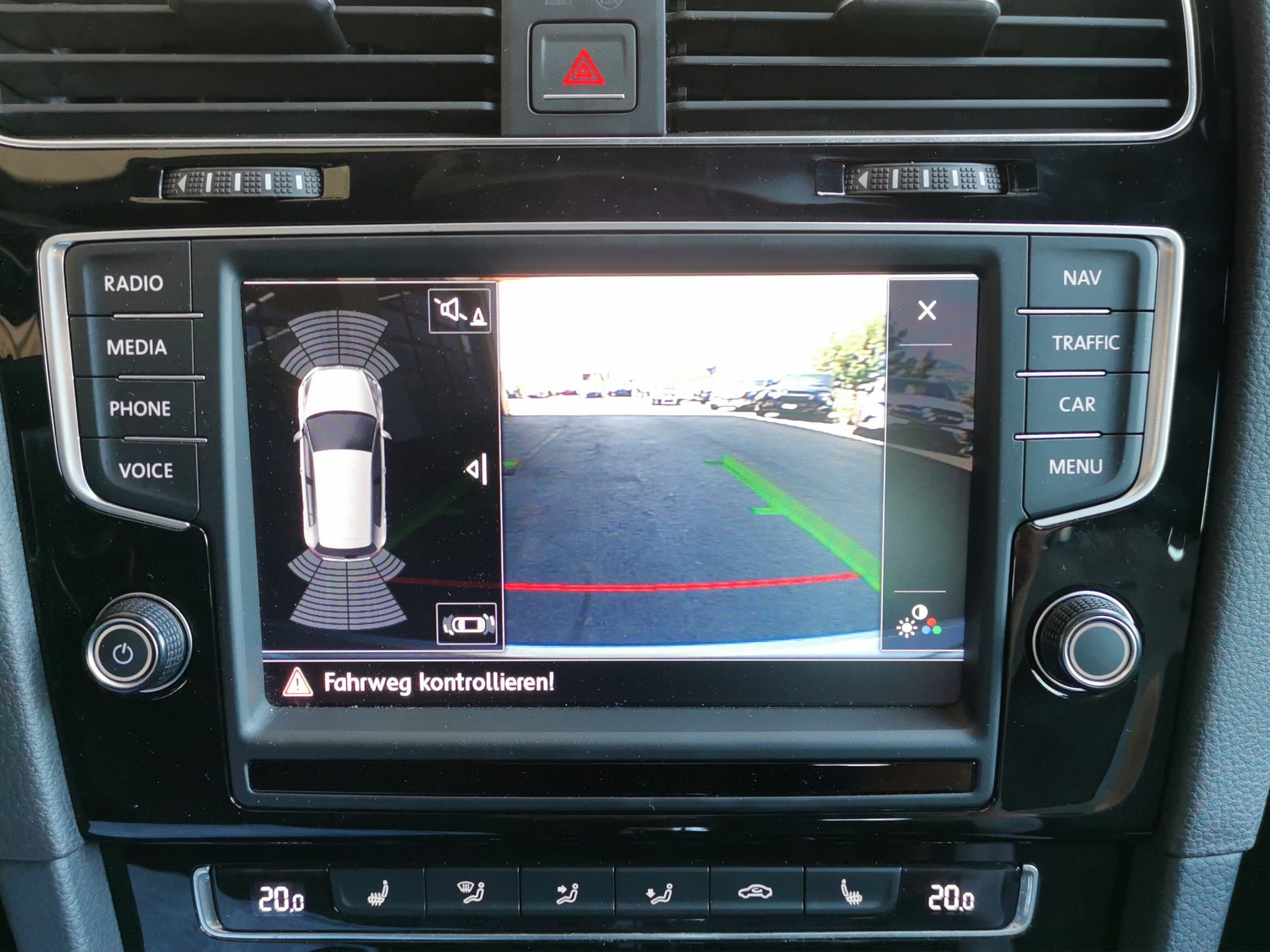 VW Golf 2.0 TSI R 4Motion DSG-image-18