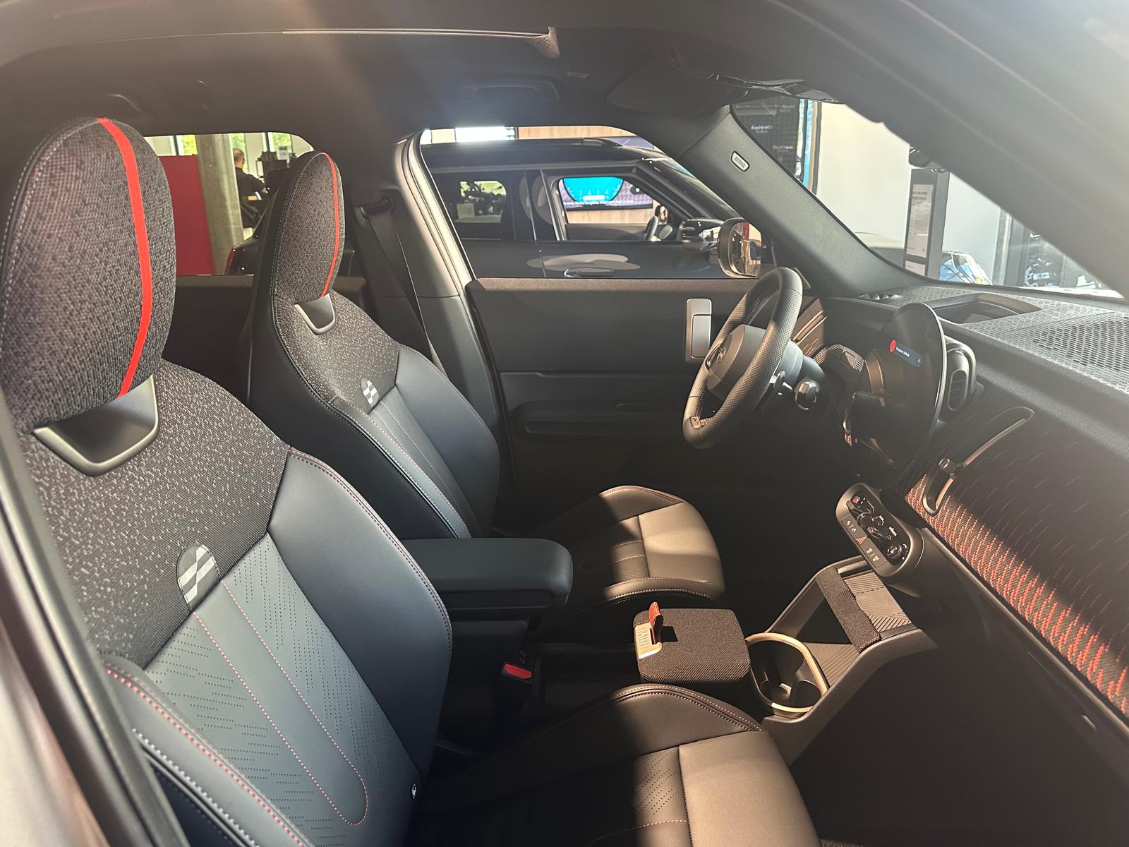MINI Countryman John Cooper Works ALL4 Steptronic-image-10