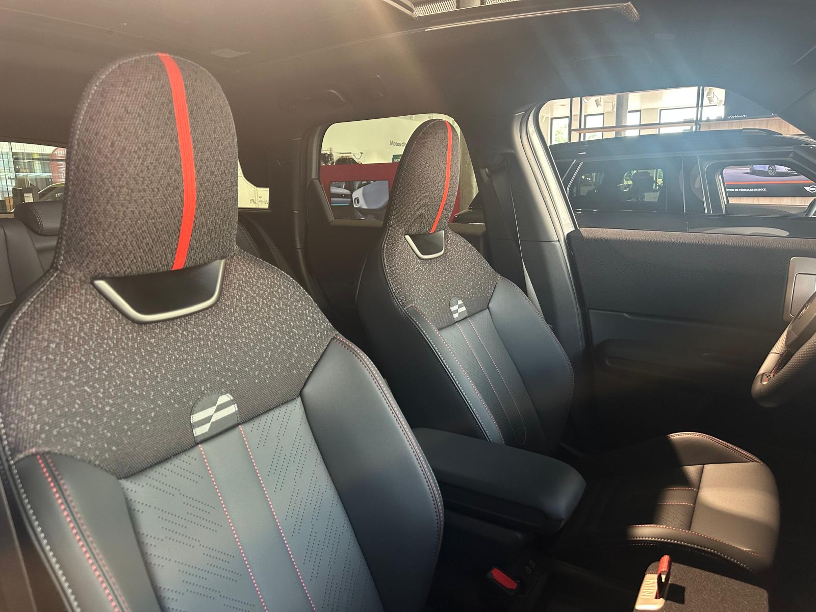MINI Countryman John Cooper Works ALL4 Steptronic-image-8