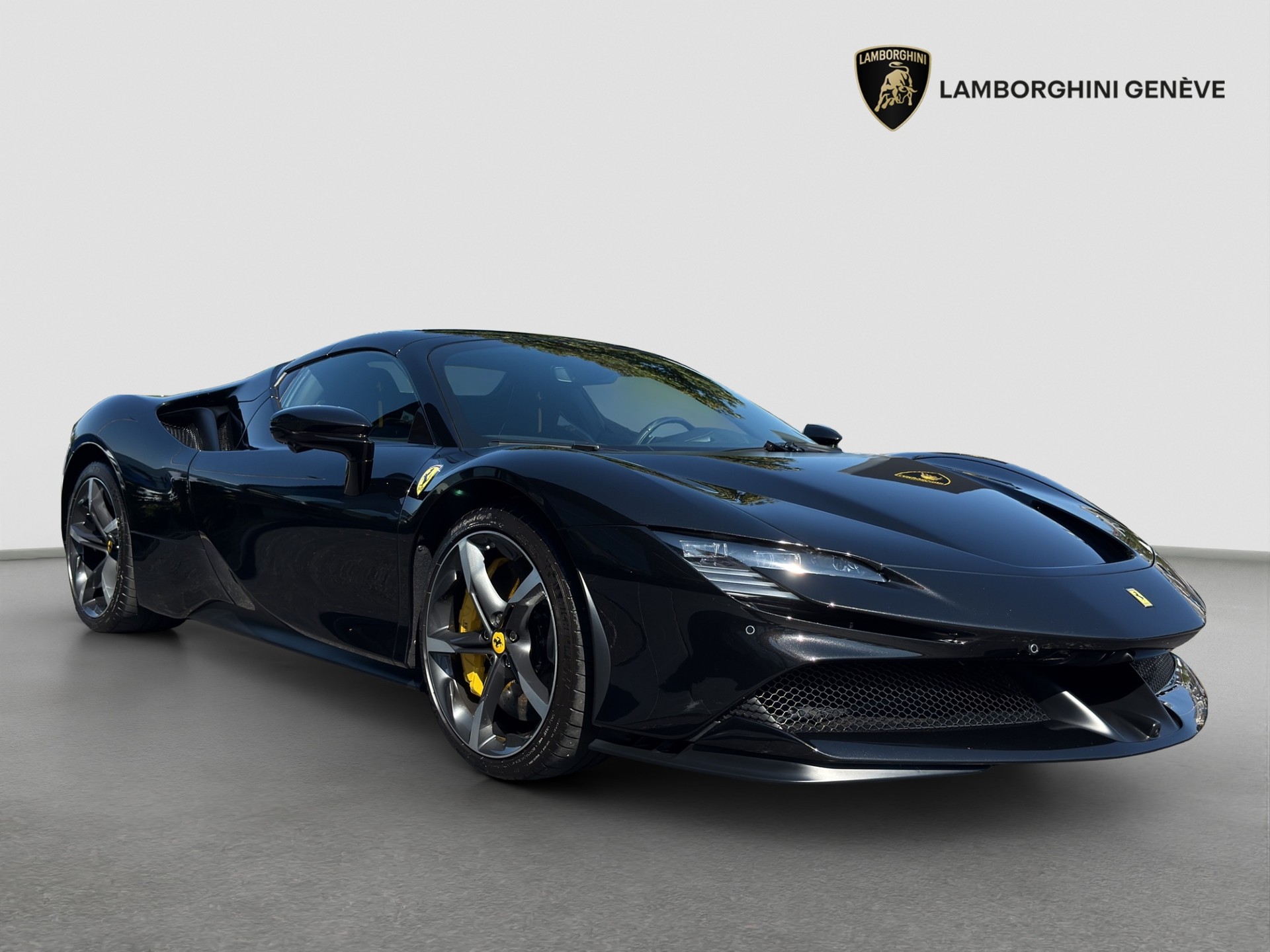 FERRARI SF90 Spider-image-0