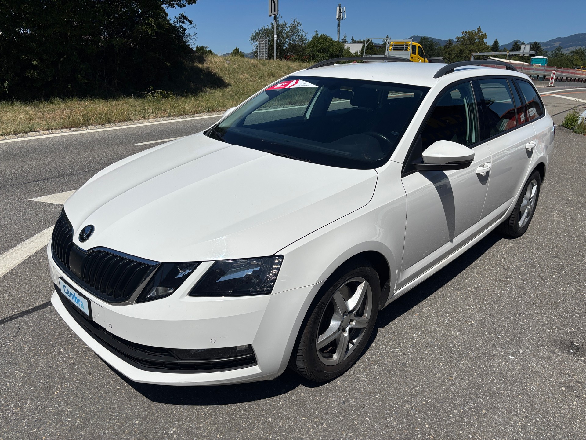 SKODA Octavia Combi 2.0 TDI Ambition 4x4 DSG-image-2