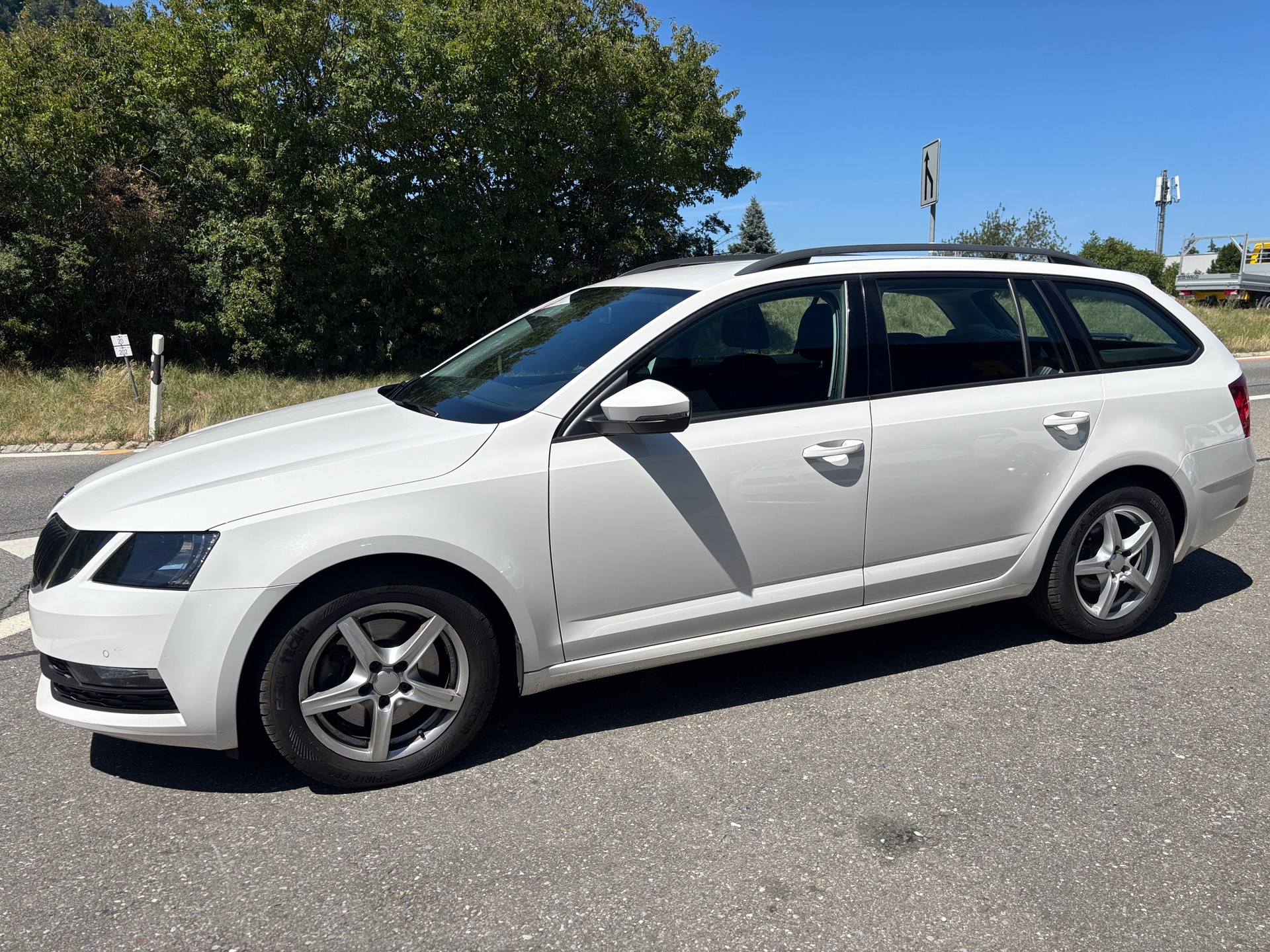 SKODA Octavia Combi 2.0 TDI Ambition 4x4 DSG-image-3