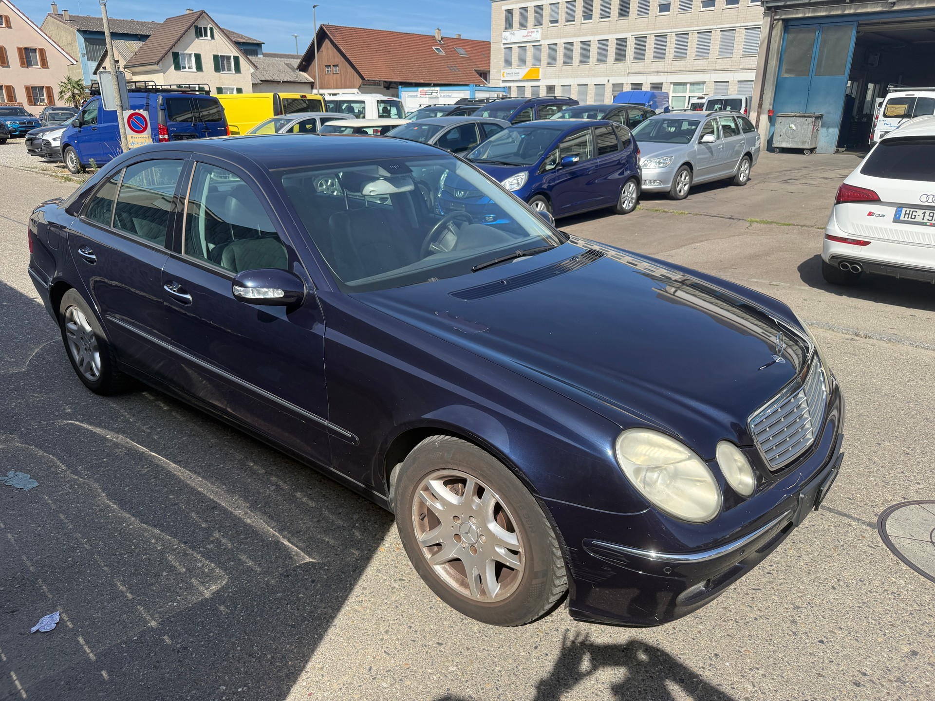 MERCEDES-BENZ E 320-image-0