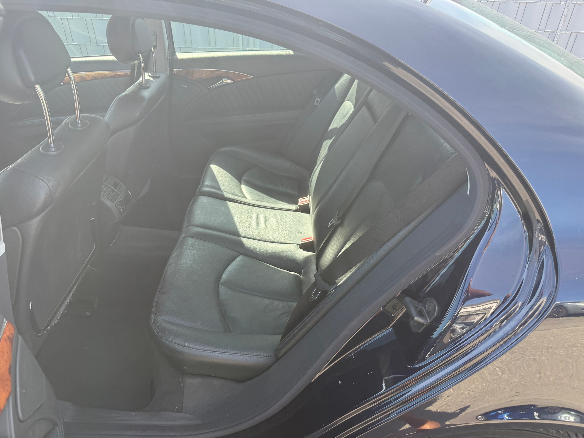 MERCEDES-BENZ E 320-image-8