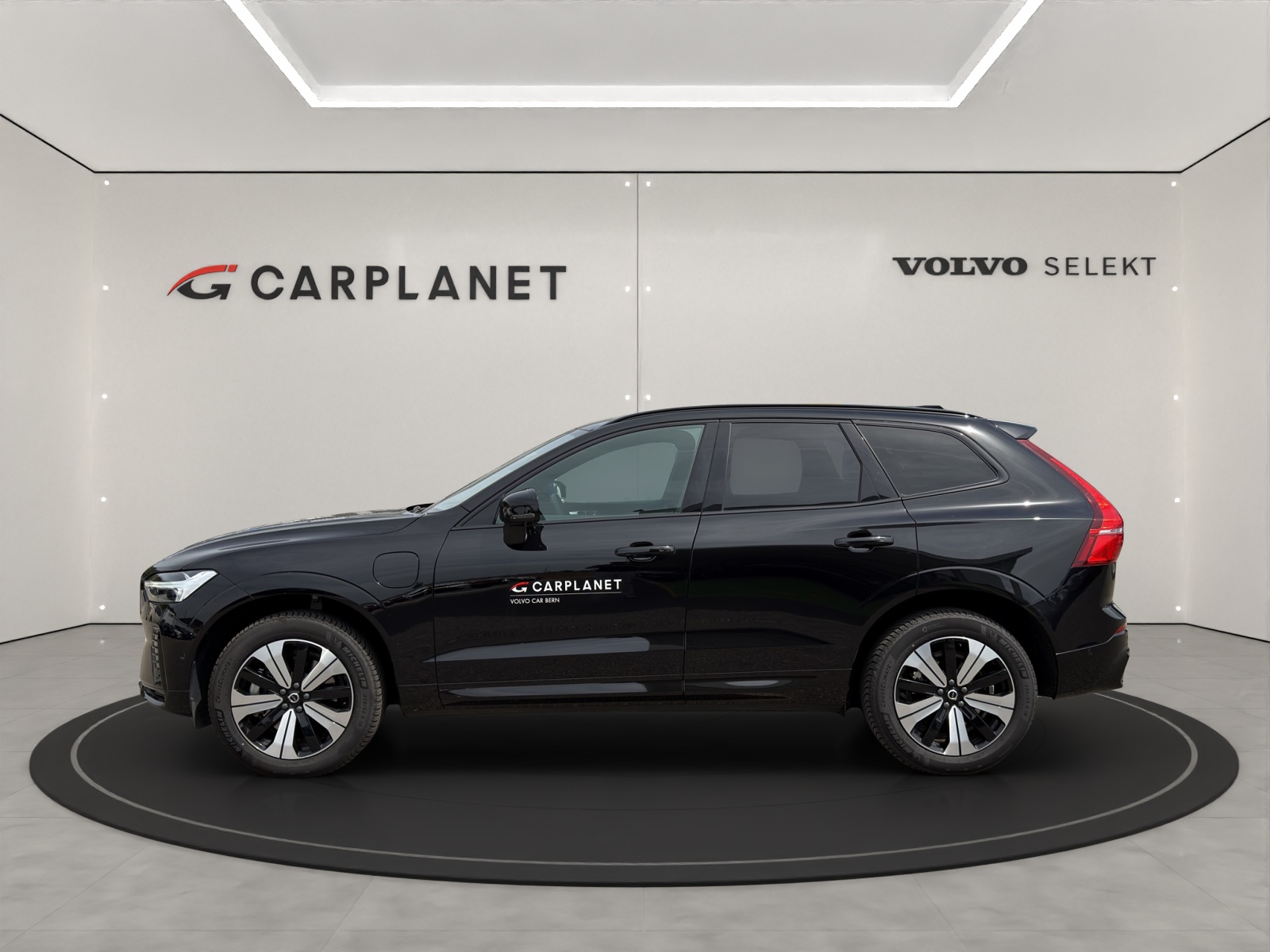 VOLVO XC60 2.0 T6 TE Plus Dark eAWD .-image-1