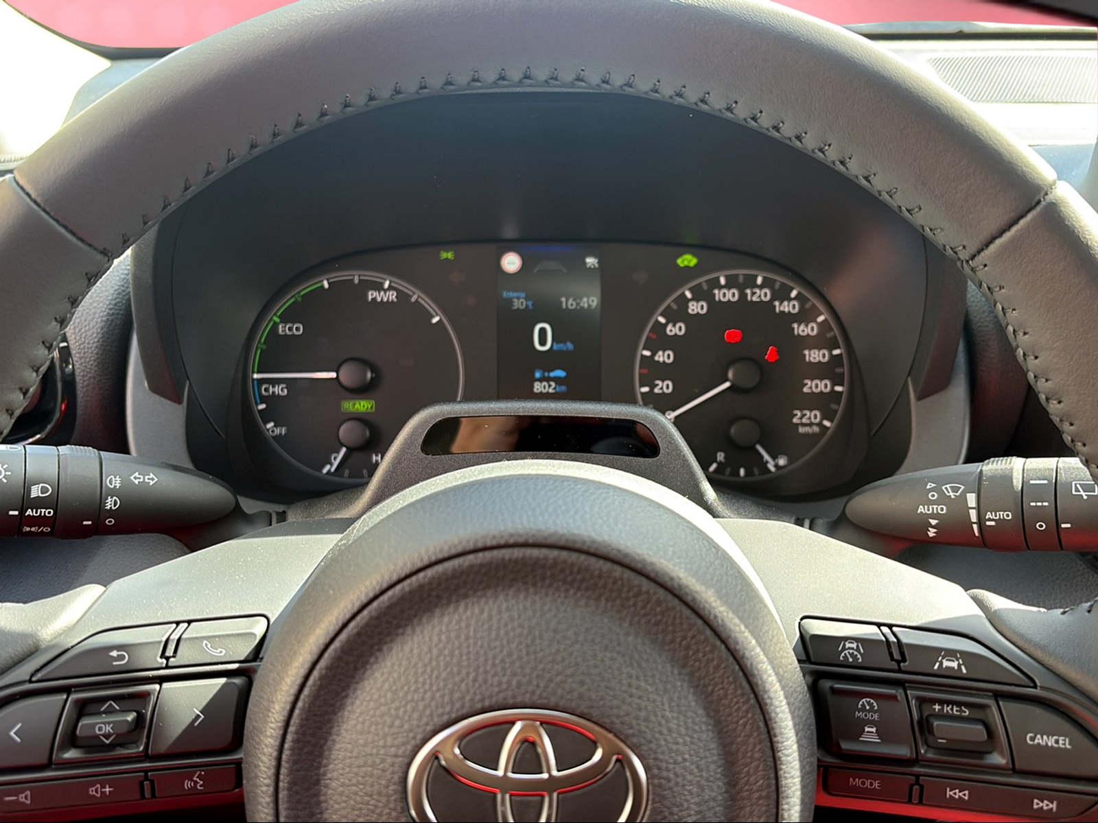 TOYOTA Yaris 1.5 VVT-i HSD Comfort-image-5