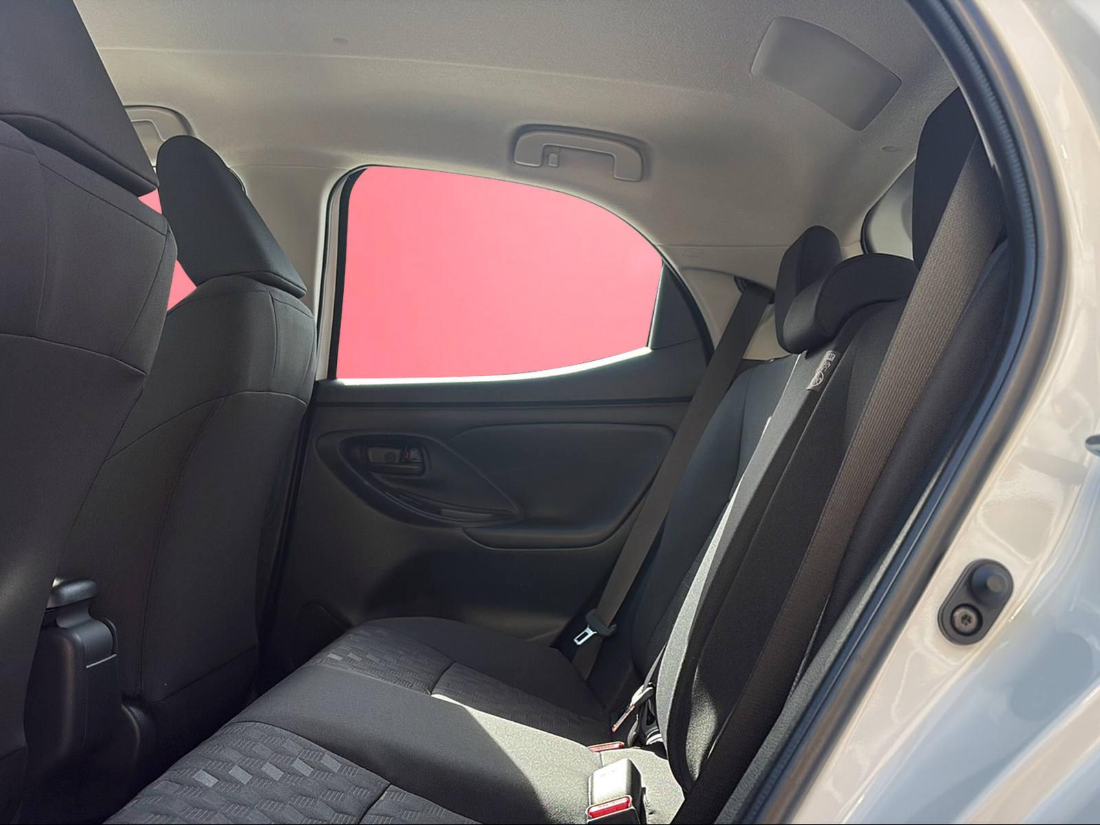TOYOTA Yaris 1.5 VVT-i HSD Comfort-image-7