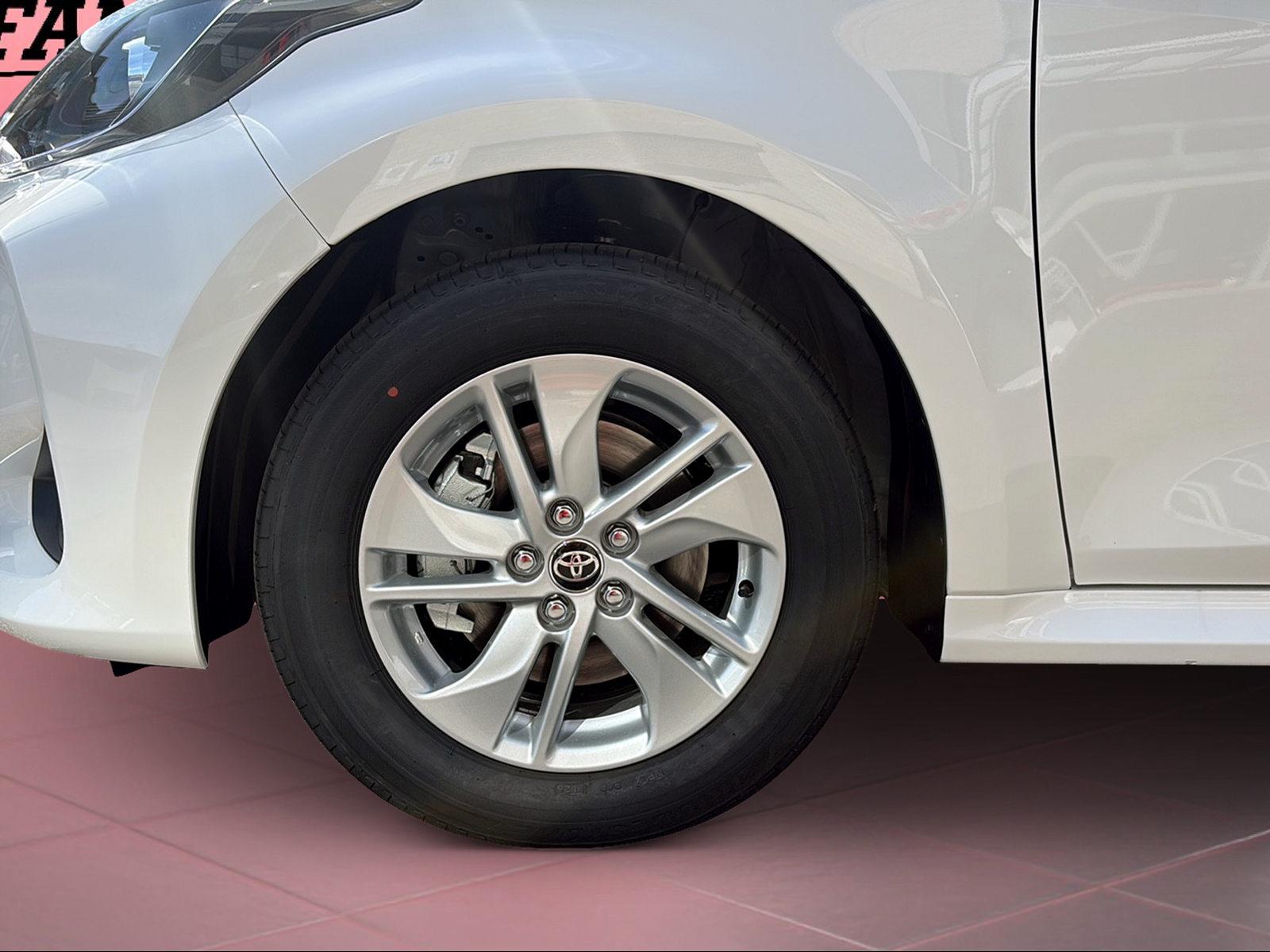TOYOTA Yaris 1.5 VVT-i HSD Comfort-image-2