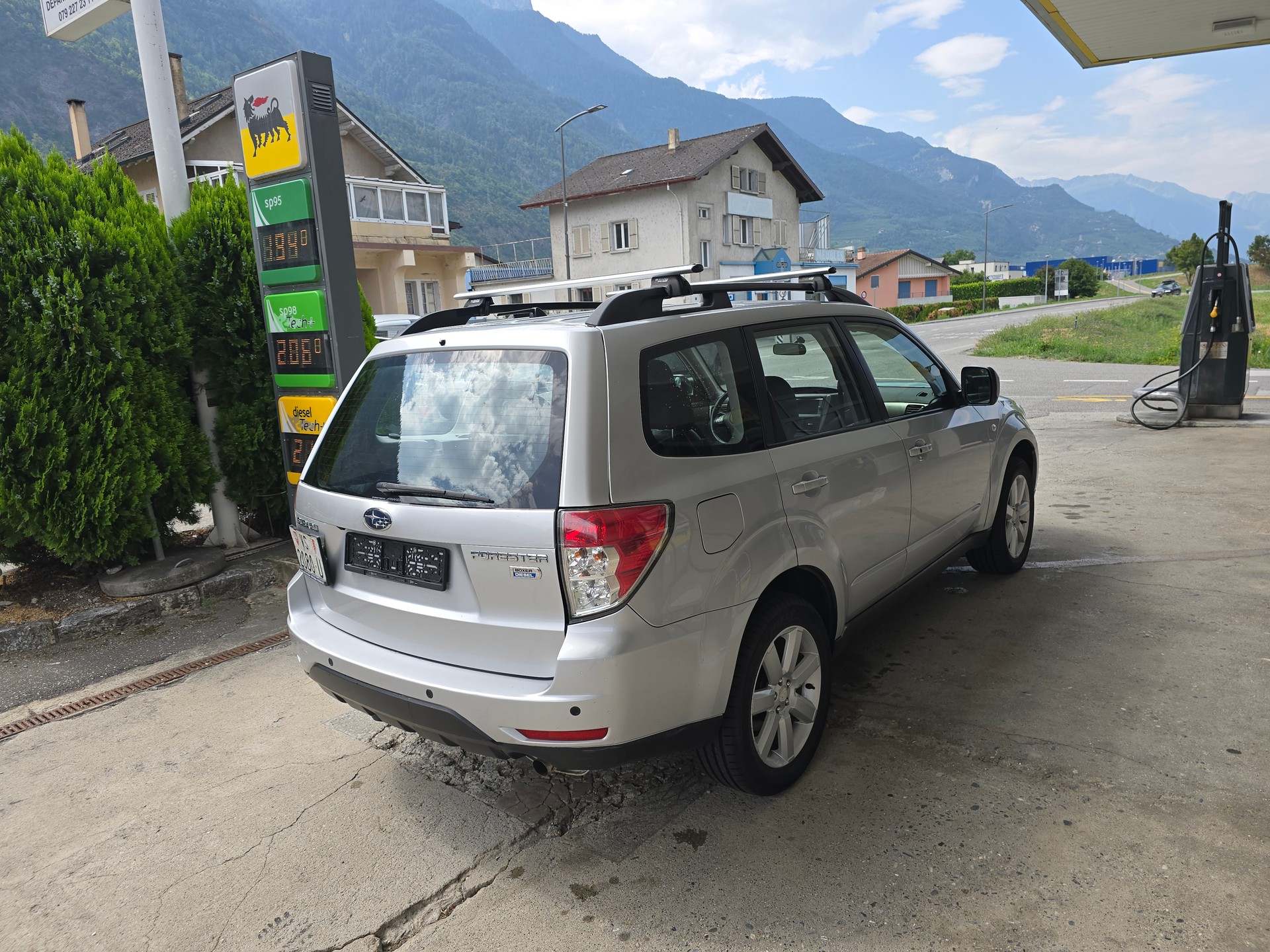 SUBARU Forester 2.0D XS Comfort-image-2