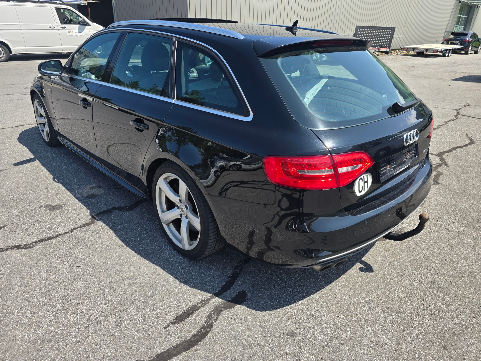 AUDI A4 Avant 3.0 TDI clean diesel quattro s-tronic-image-4