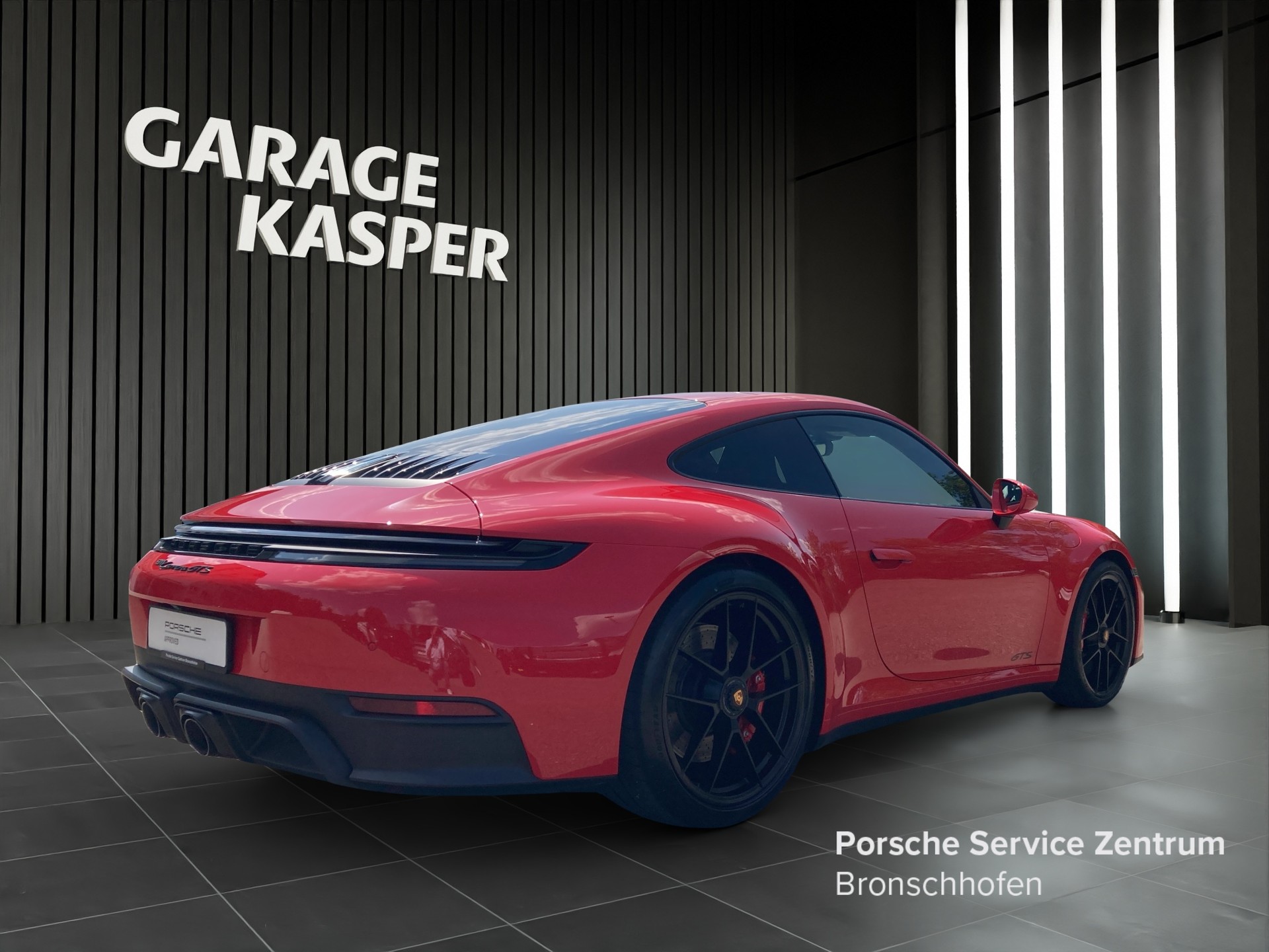 PORSCHE 911 Carrera GTS-image-4