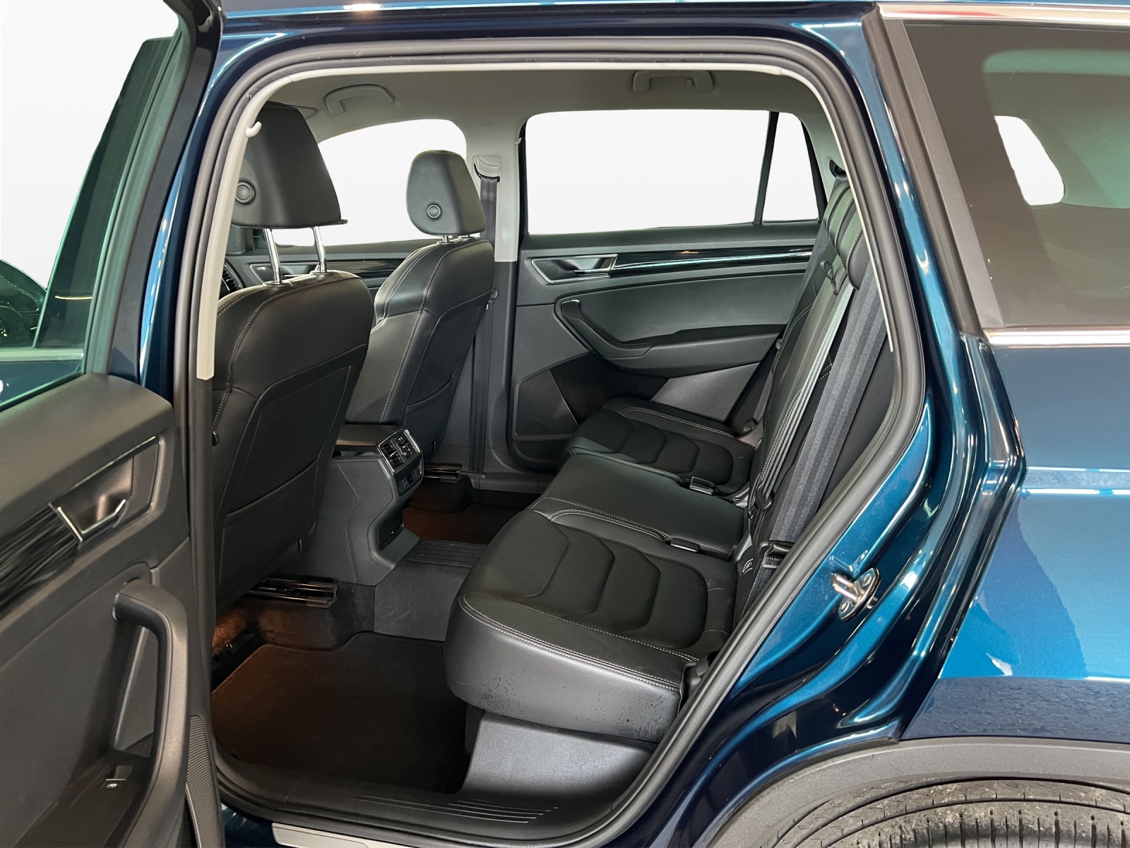 SKODA Kodiaq 2.0 TDI CR Style 4x4 DSG-image-12