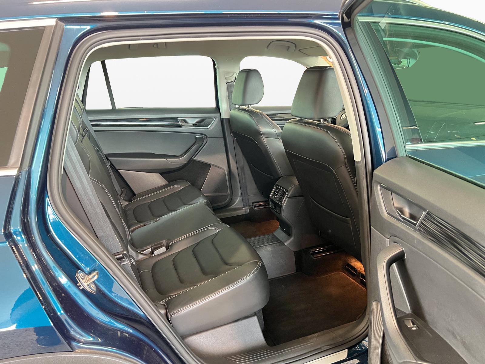 SKODA Kodiaq 2.0 TDI CR Style 4x4 DSG-image-9
