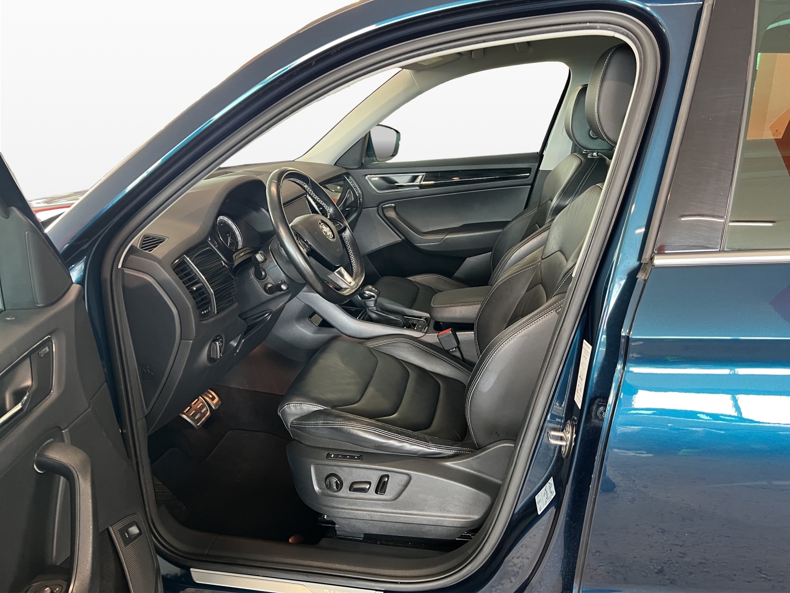 SKODA Kodiaq 2.0 TDI CR Style 4x4 DSG-image-10