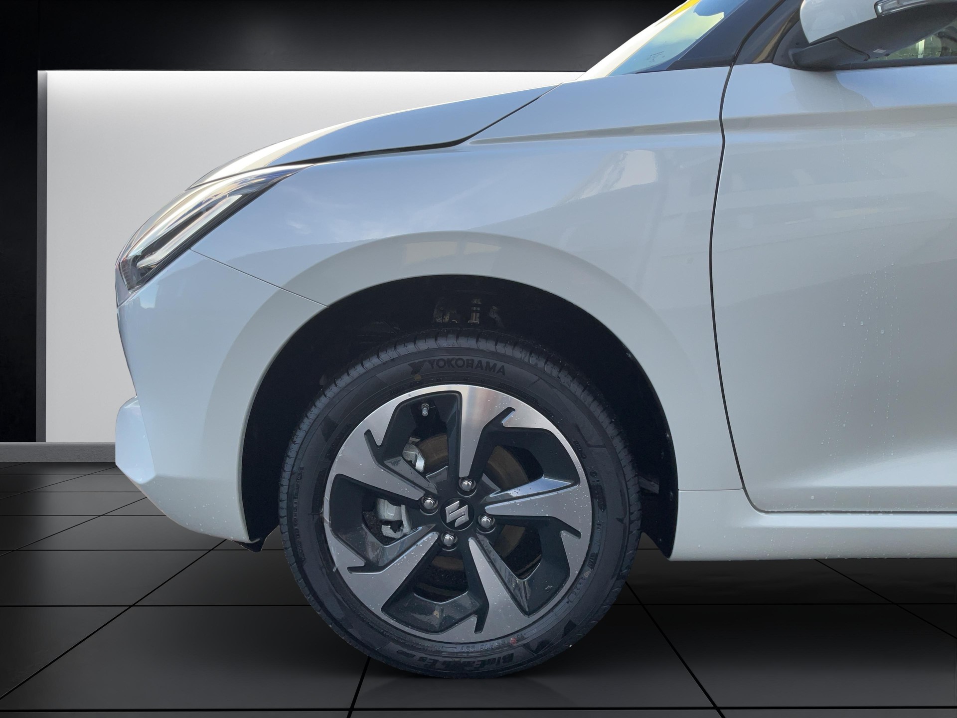 SUZUKI Swift 1.2 Compact Top Hybrid 4x4-image-9