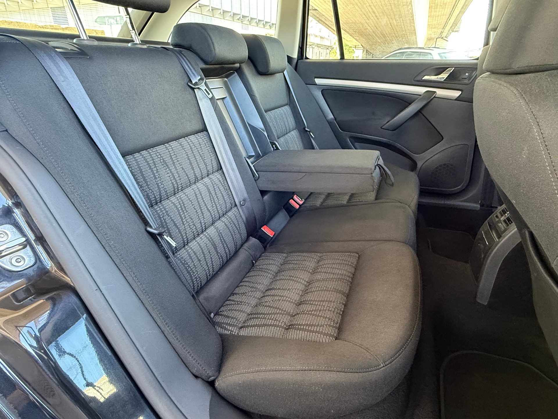 SKODA Octavia Combi 1.8 TSI Swiss Adventure 4x4-image-13