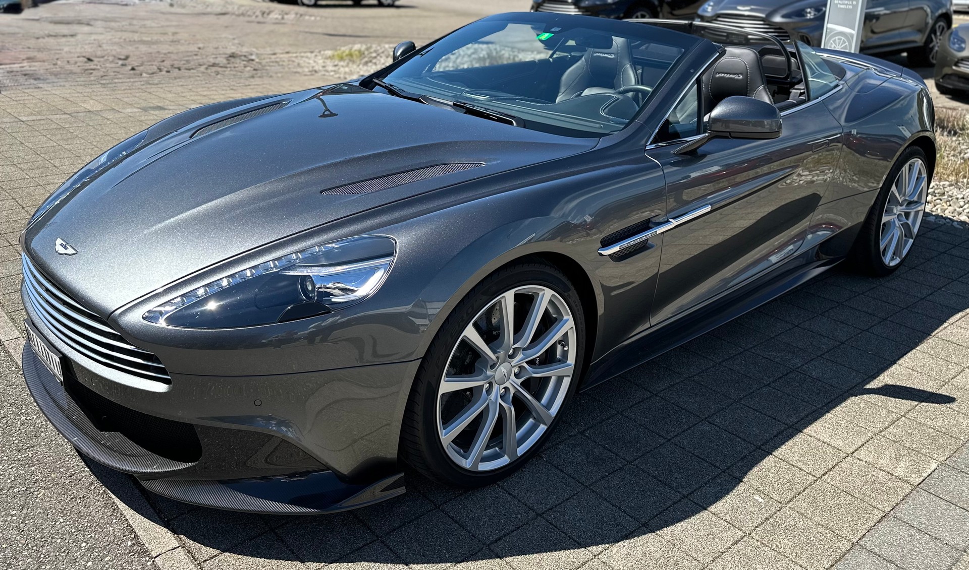 ASTON MARTIN 6.0 V12 Vanquish S Volante-image-0