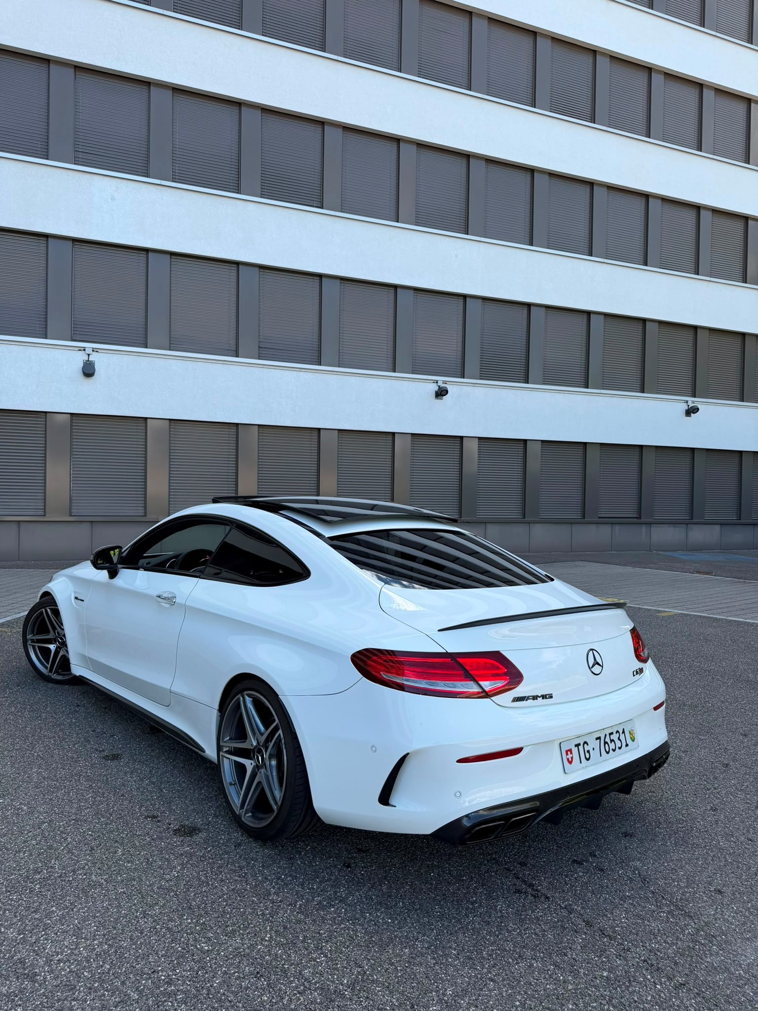 MERCEDES-BENZ C 63 S AMG Speedshift-image-2