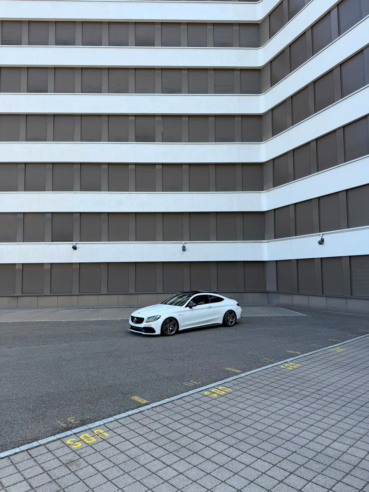 MERCEDES-BENZ C 63 S AMG Speedshift-image-1