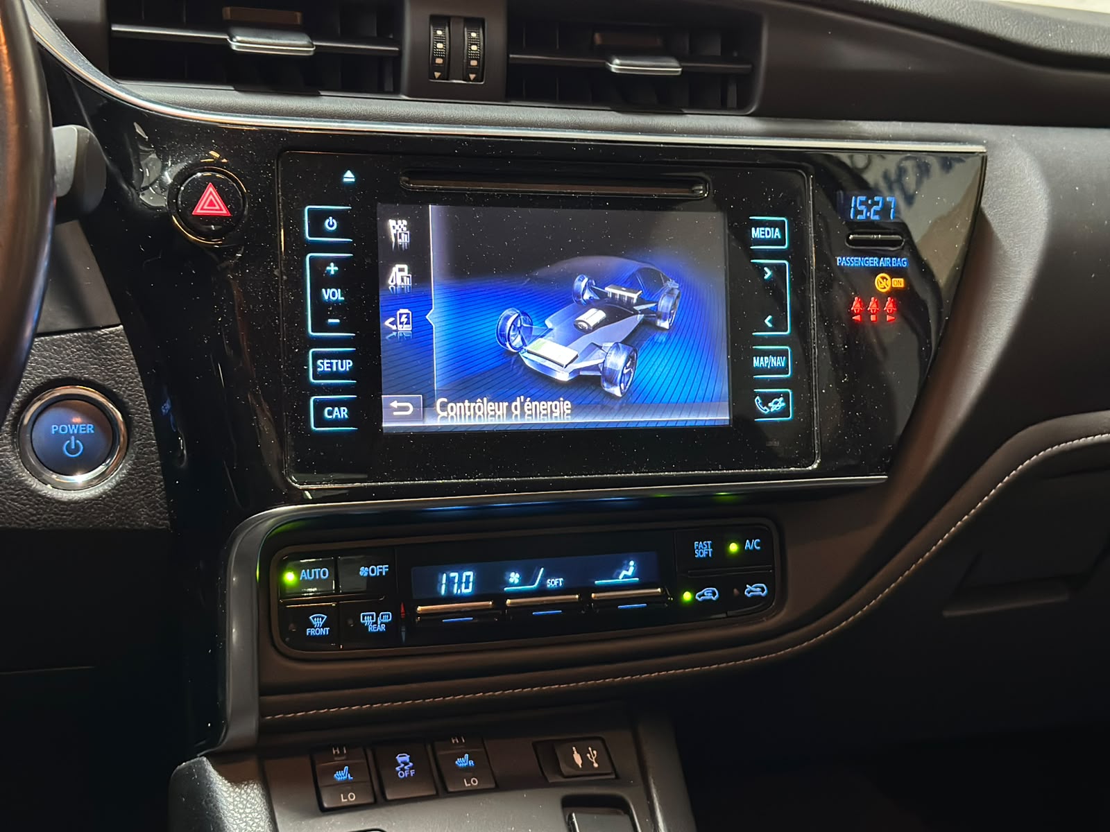 TOYOTA Auris 1.8 HSD Terra e-CVT-image-11