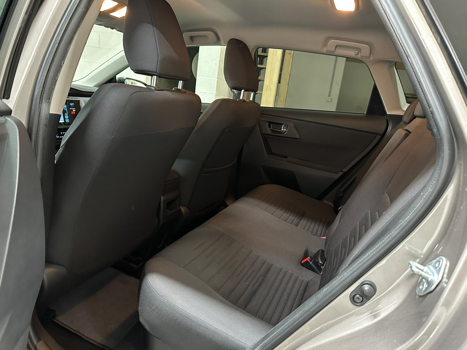 TOYOTA Auris 1.8 HSD Terra e-CVT-image-13