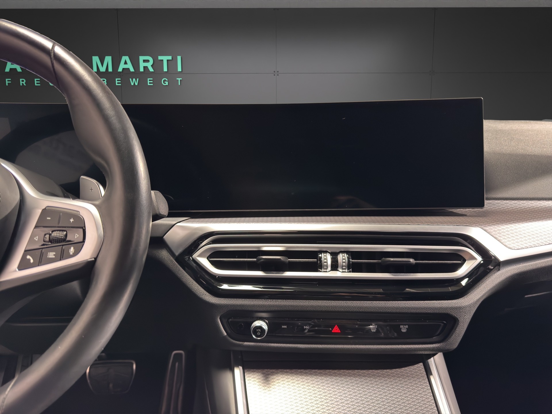 BMW M340i xDrive Touring-image-18